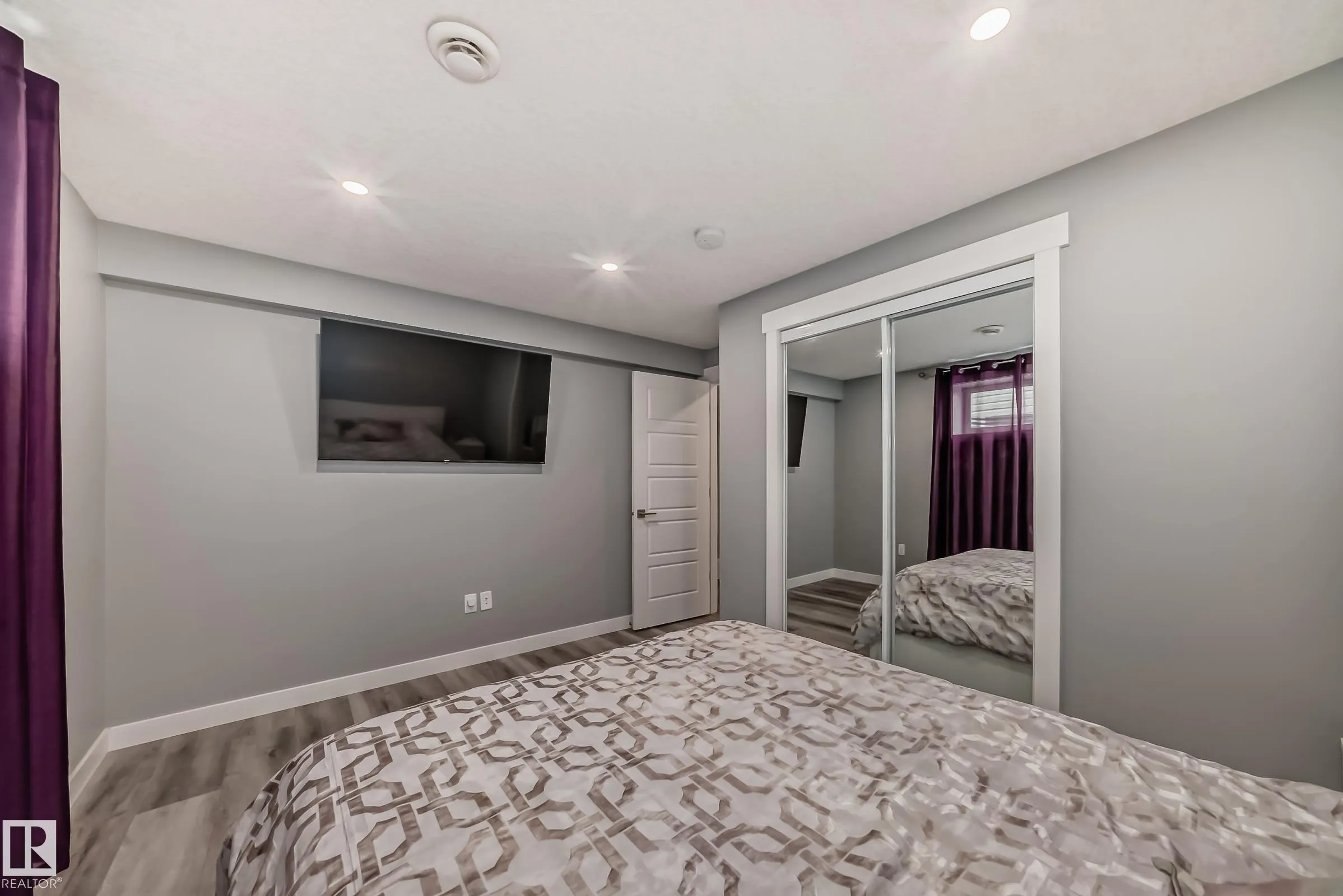 3075 CARPENTER LANDING Landing