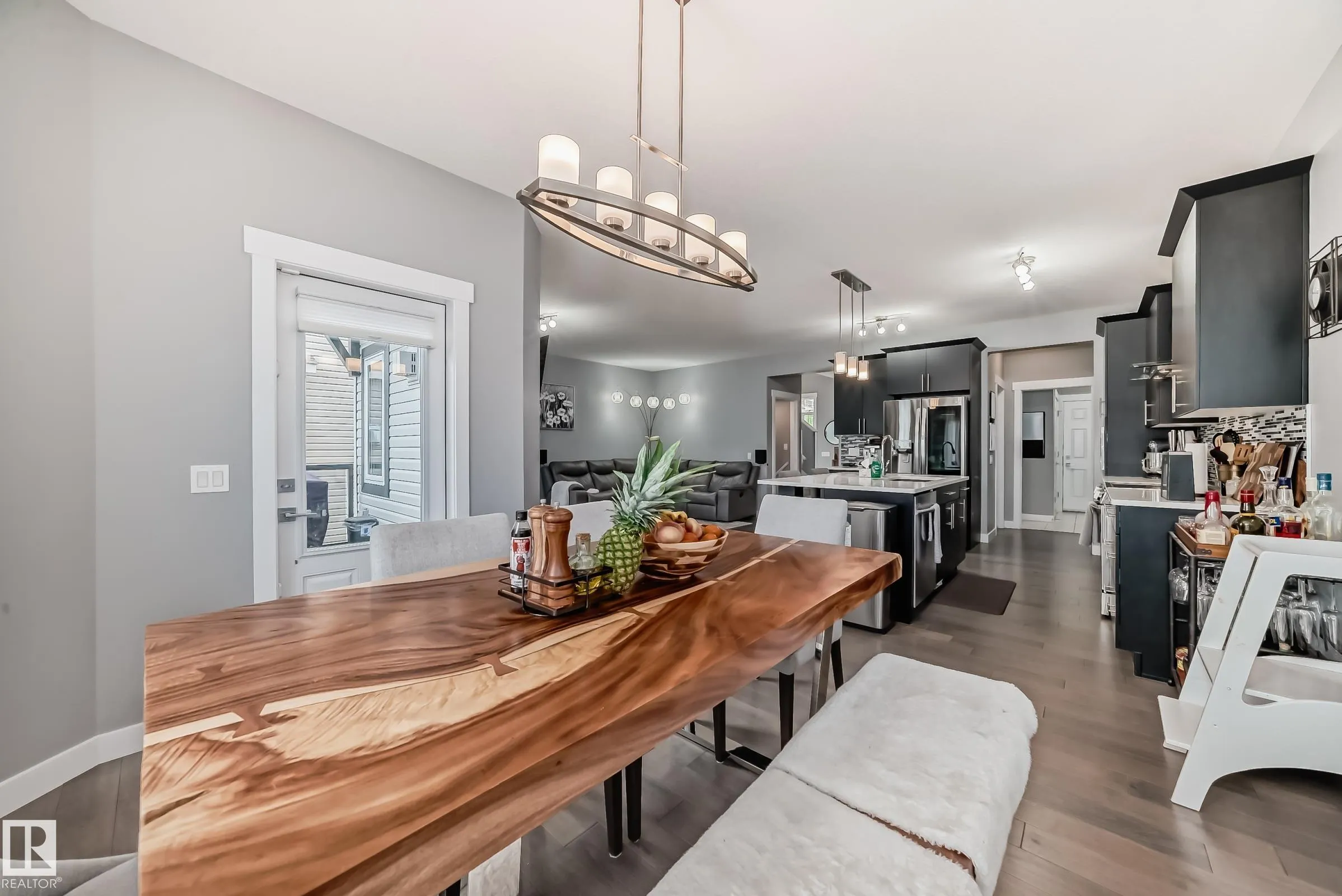 3075 CARPENTER LANDING Landing
