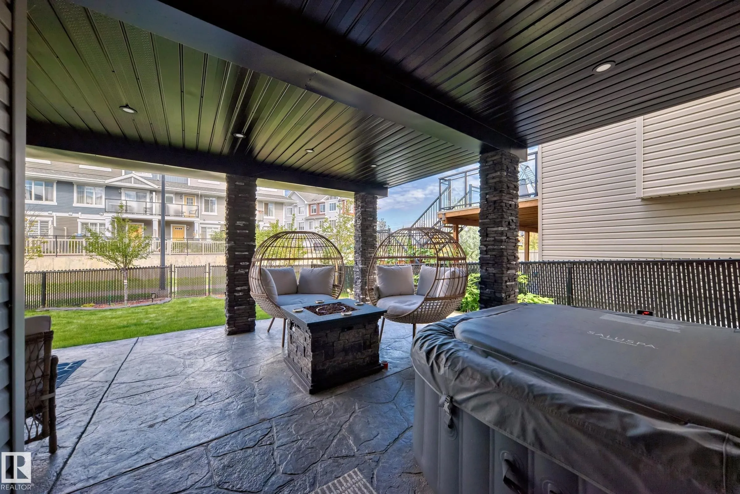 3075 CARPENTER LANDING Landing