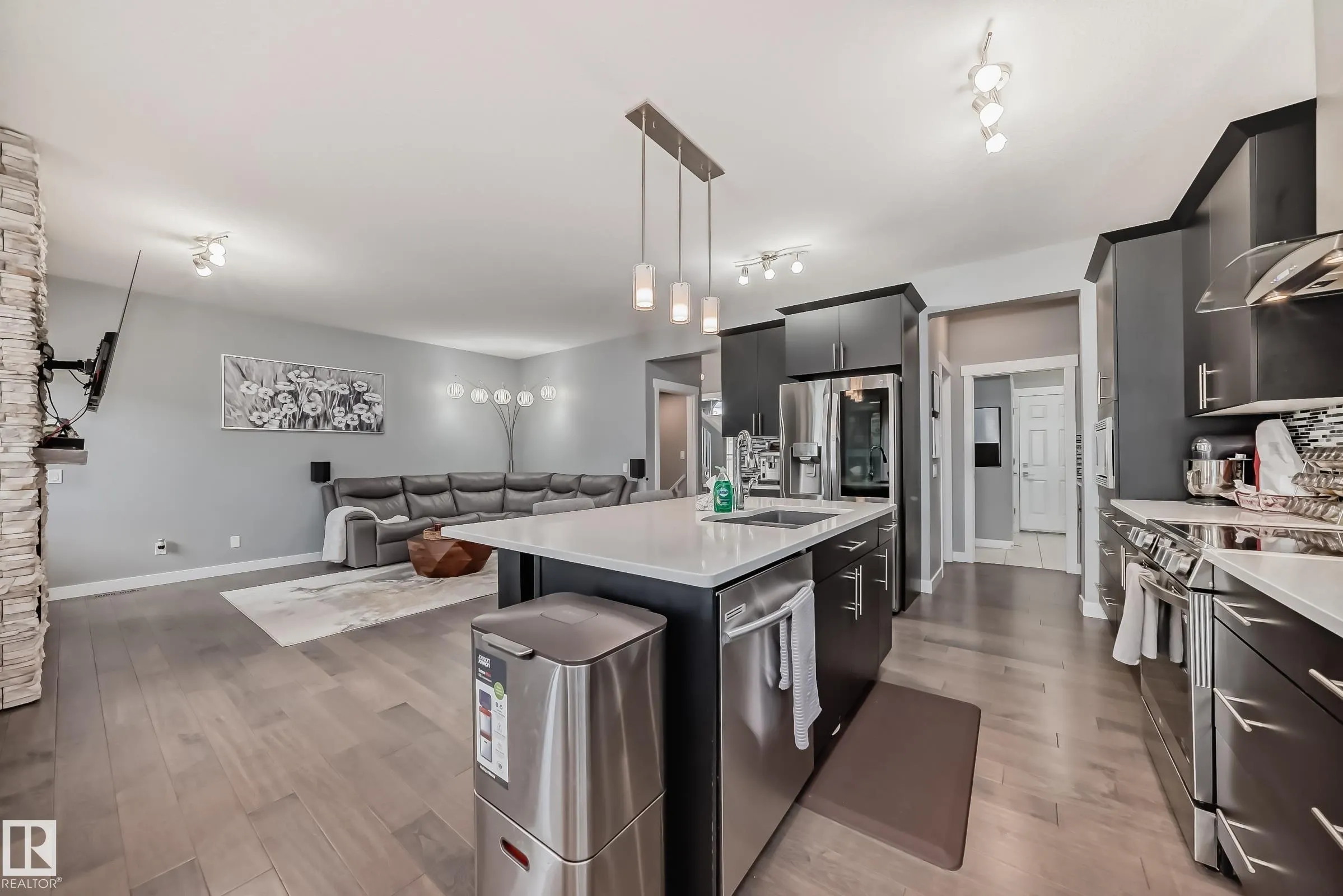 3075 CARPENTER LANDING Landing
