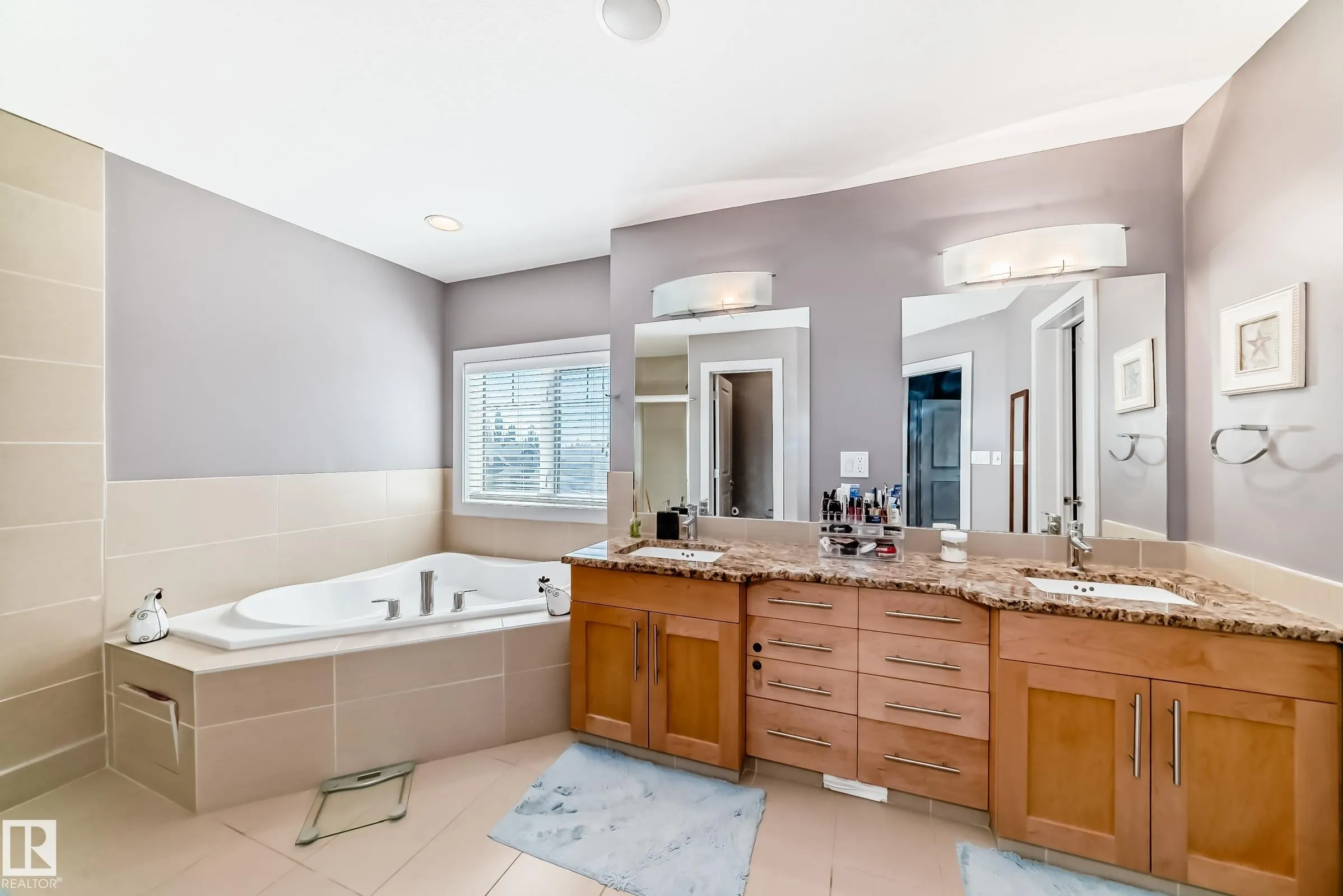 3304 MCCALL Court