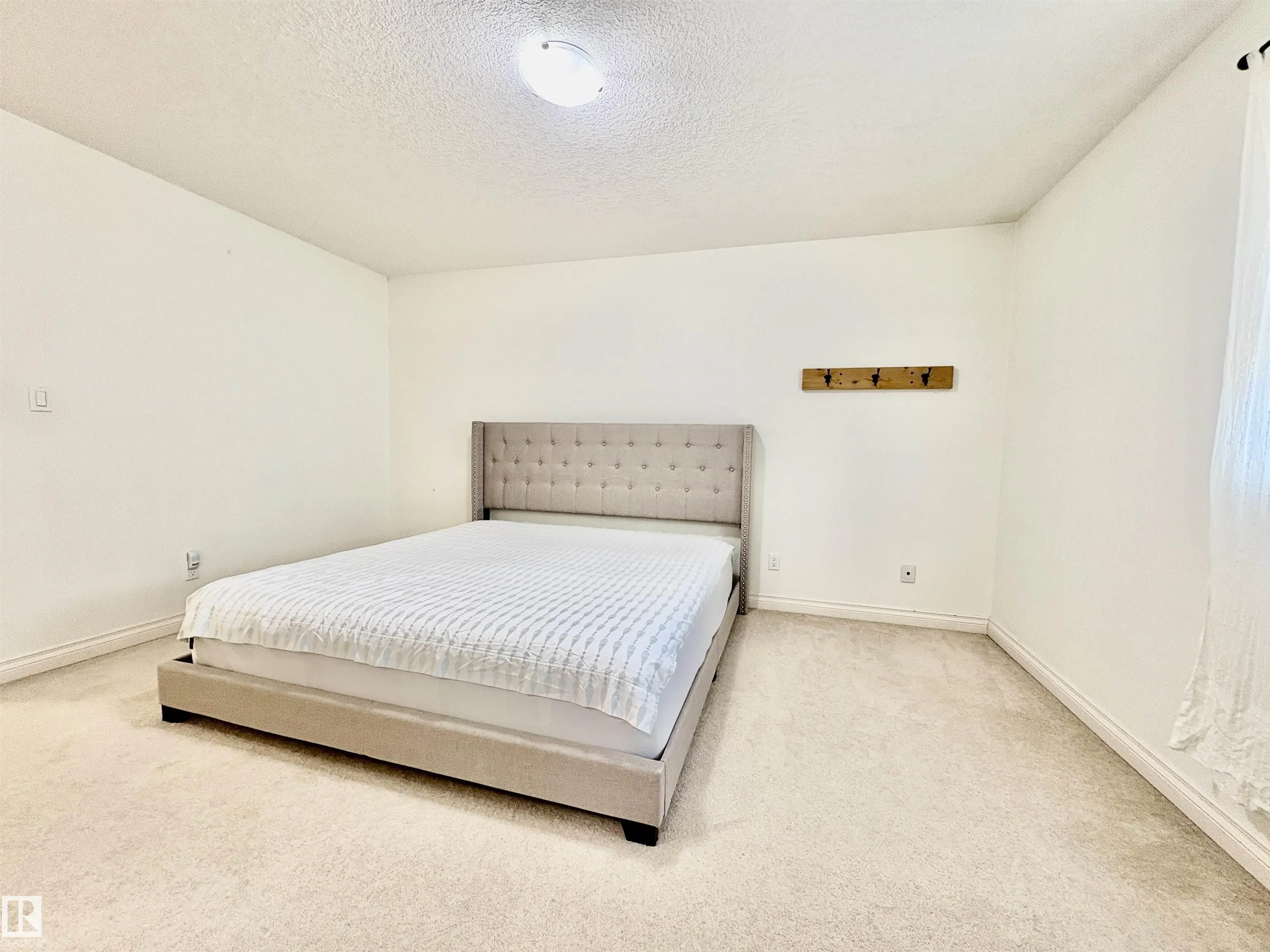 14907 109 Avenue