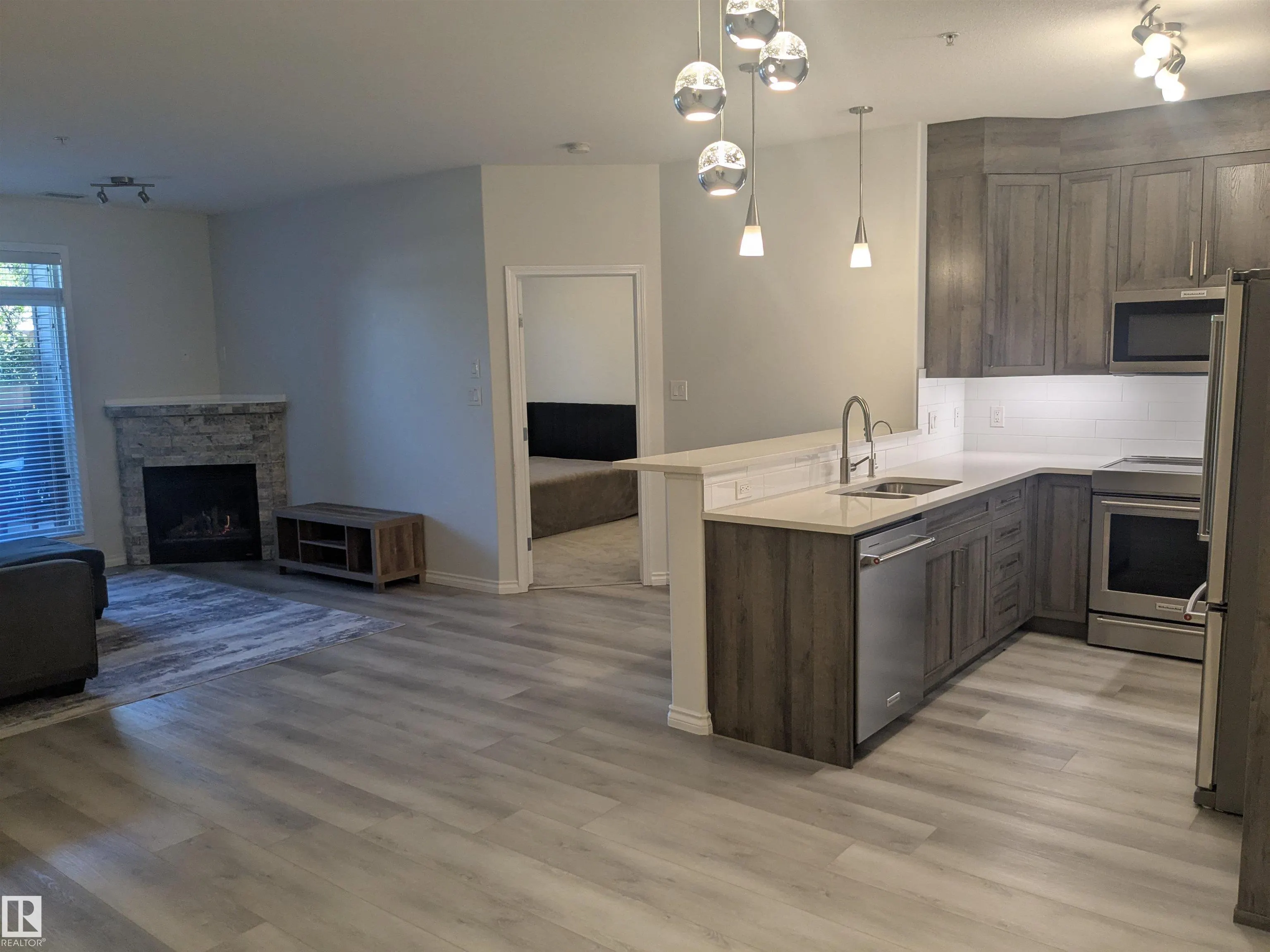 2503 HANNA Crescent
