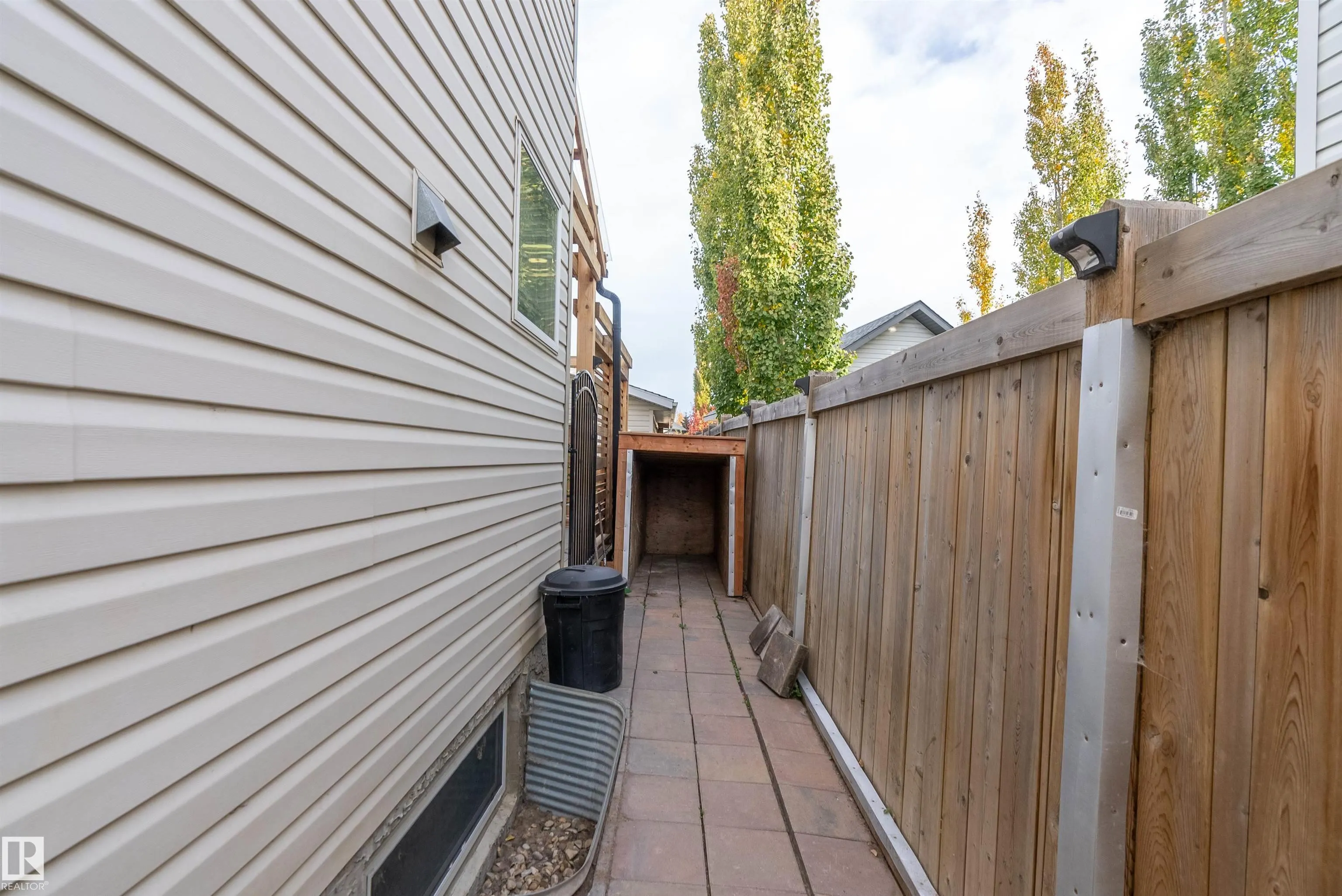 5605 STEVENS Crescent