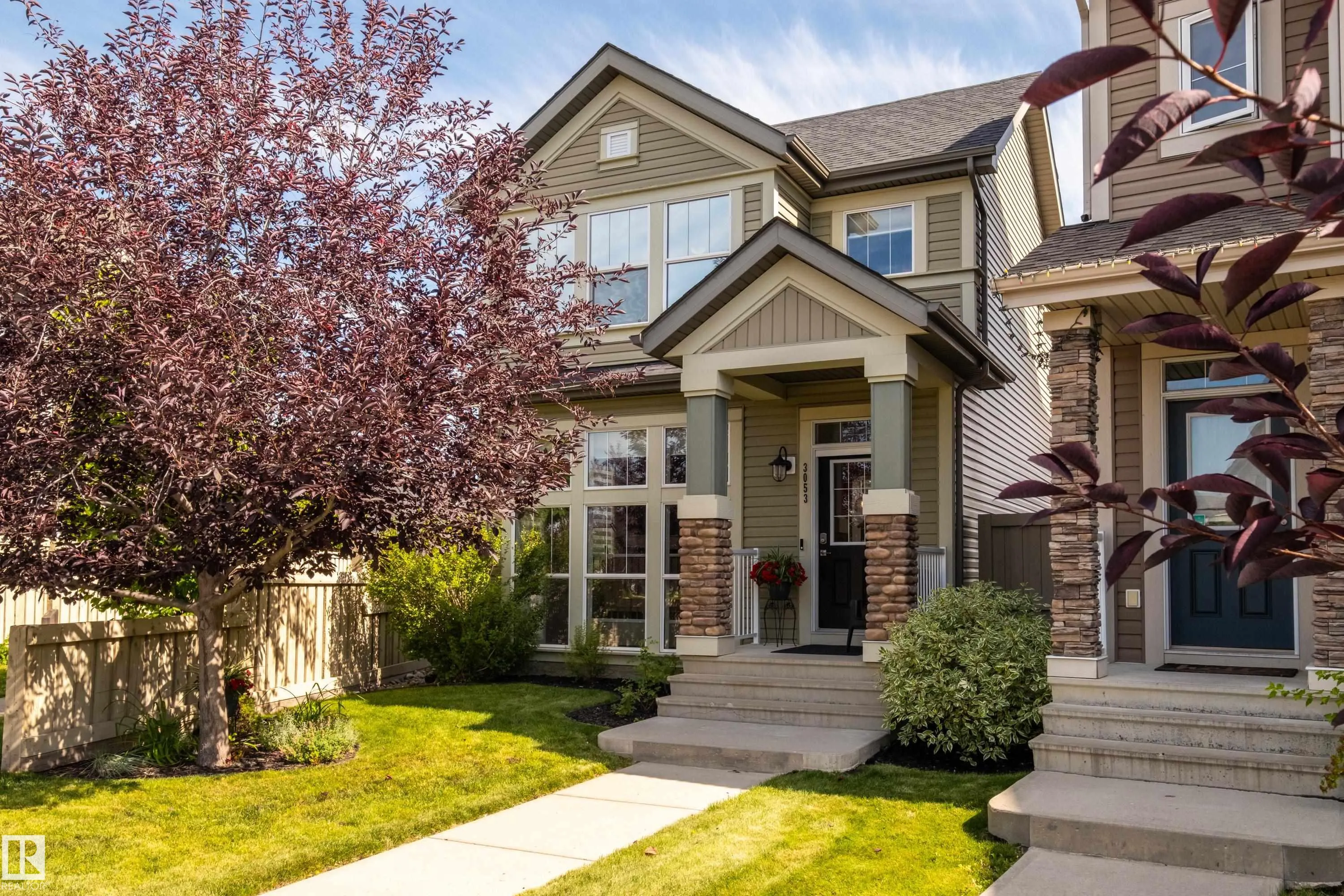 3053 Arthurs Crescent