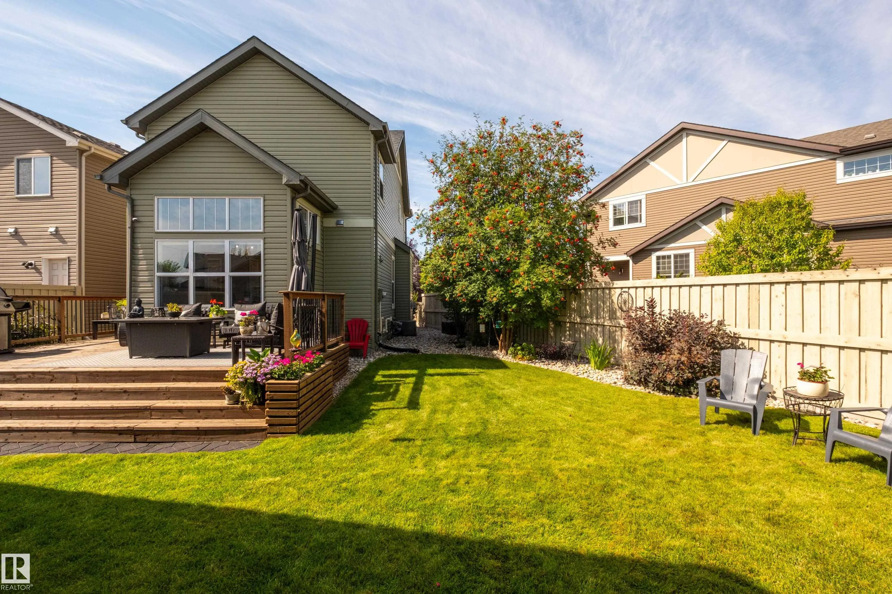 3053 Arthurs Crescent
