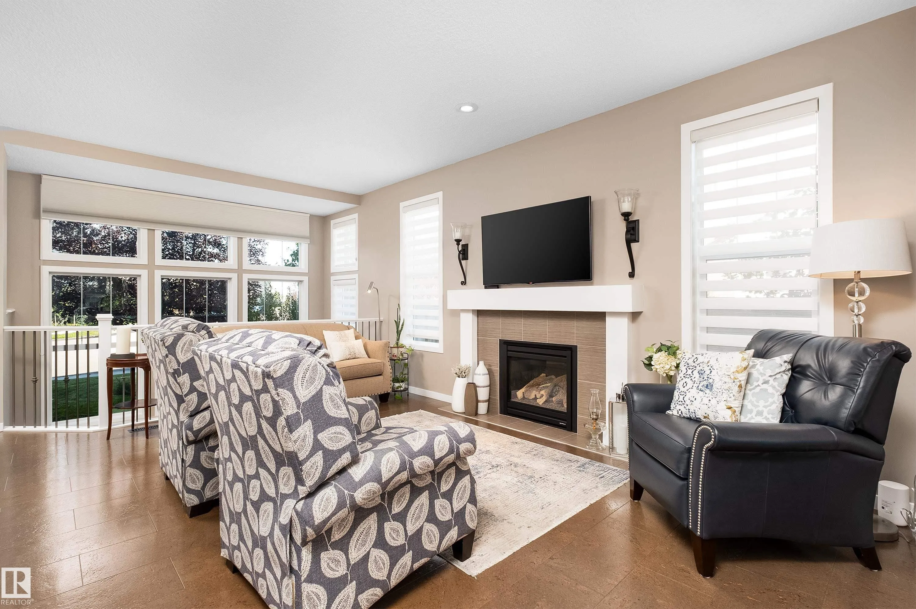 3053 Arthurs Crescent