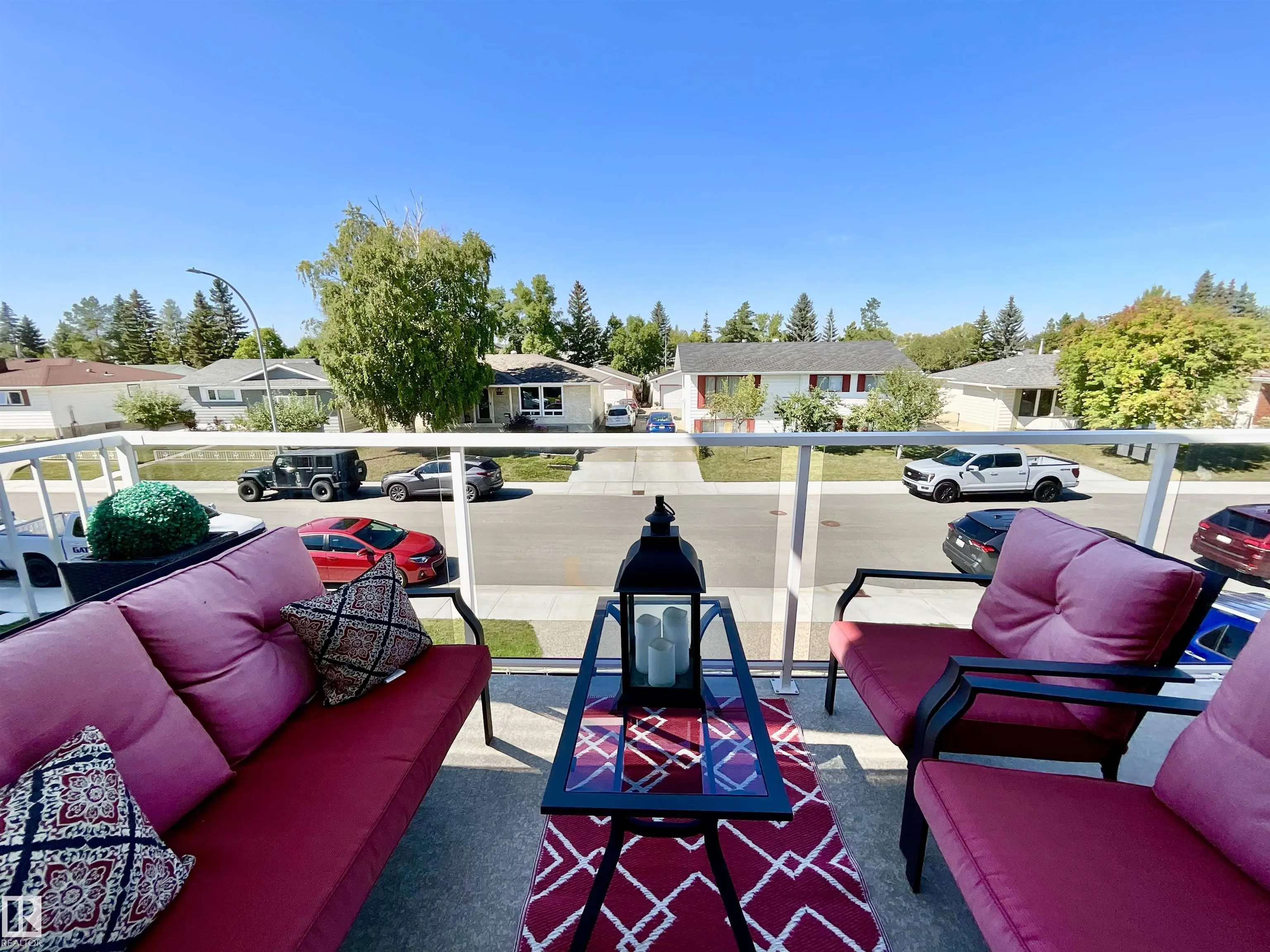 11031 166 Avenue