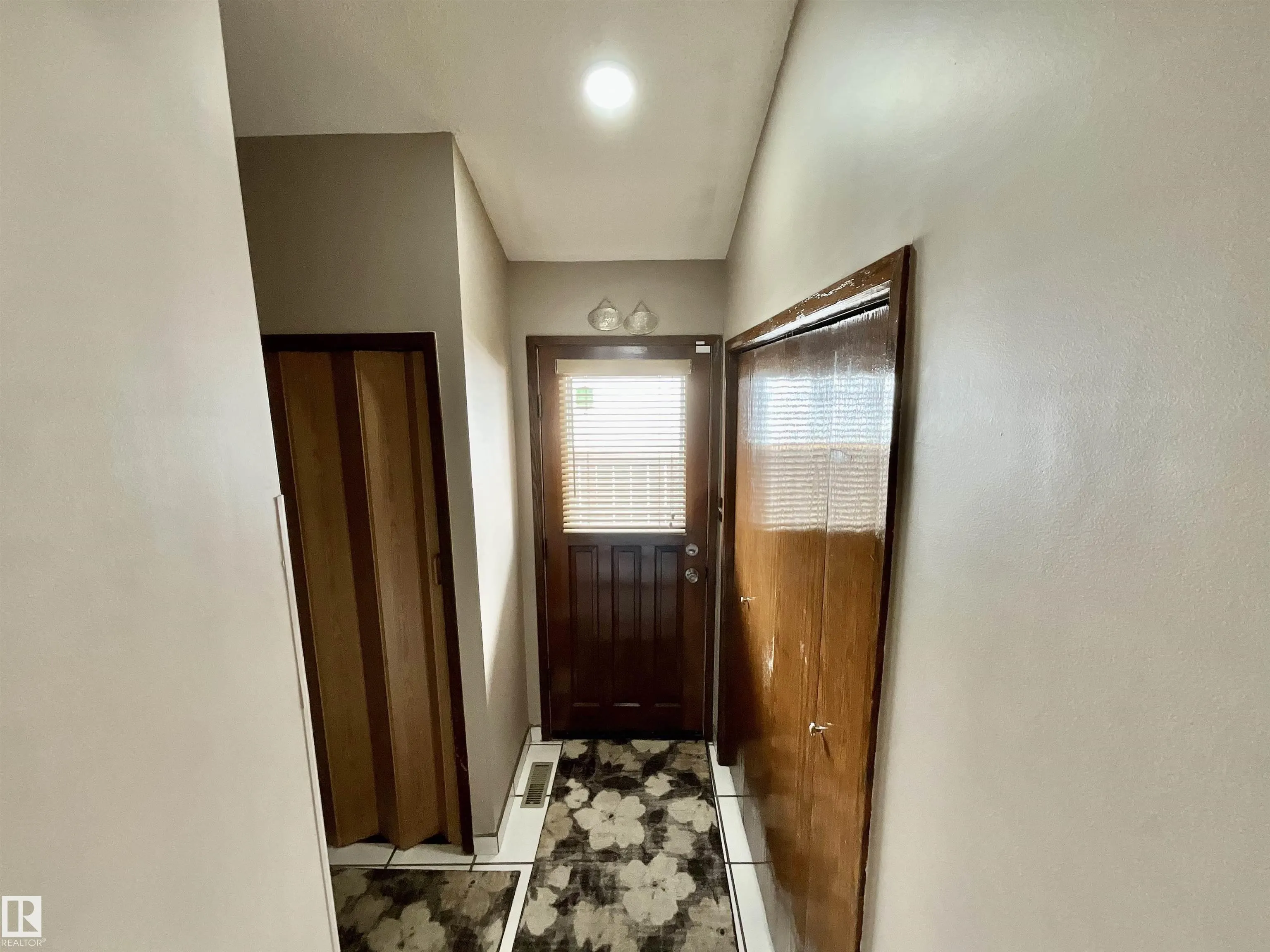 11031 166 Avenue
