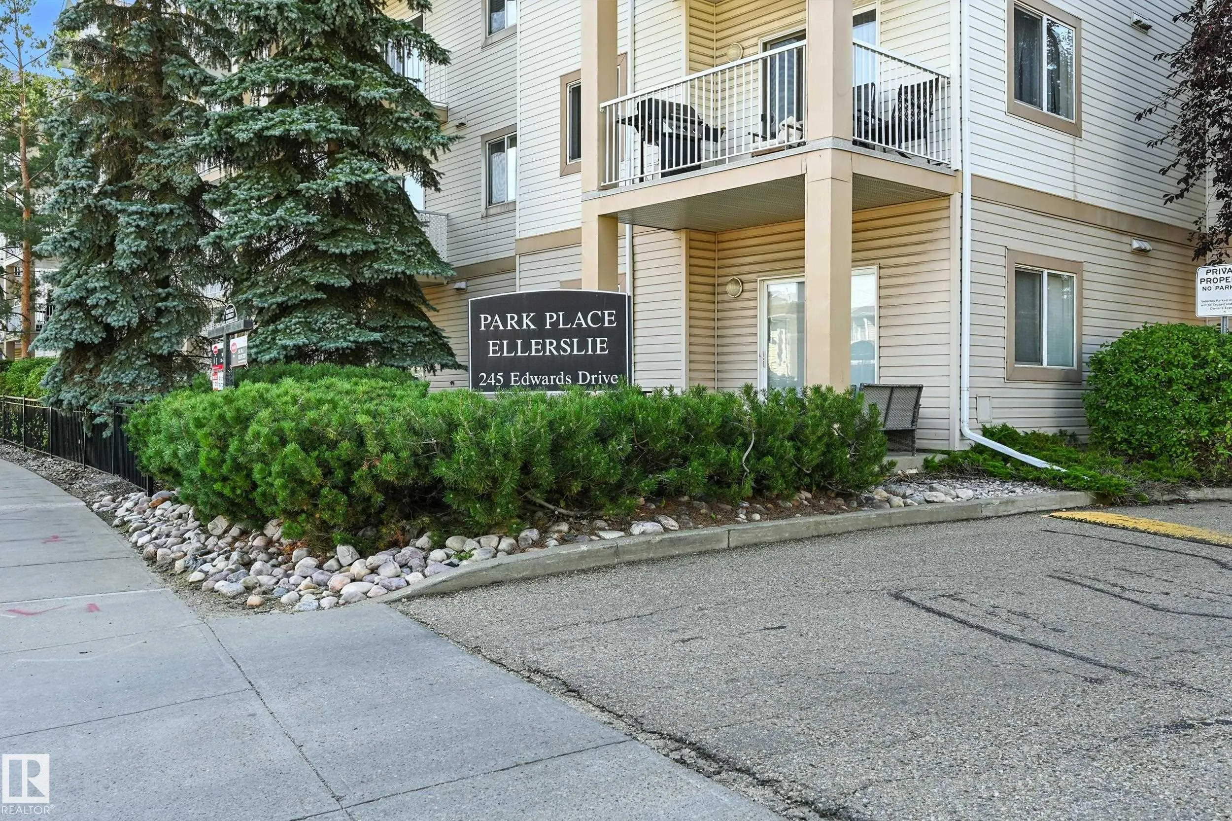 245 EDWARDS Drive