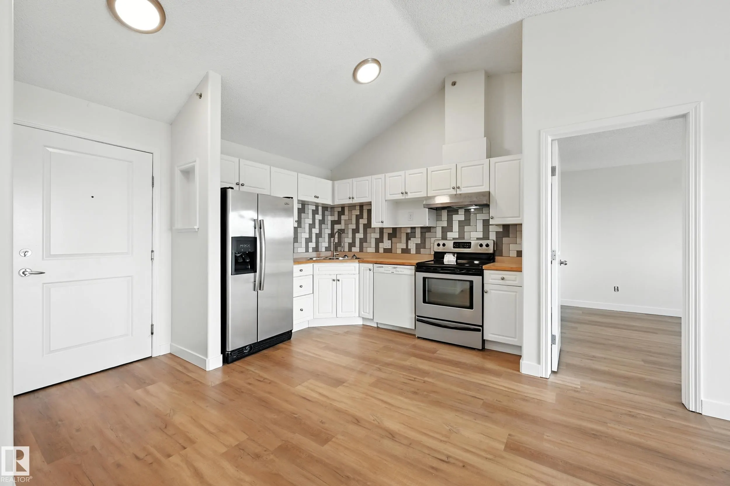 245 EDWARDS Drive