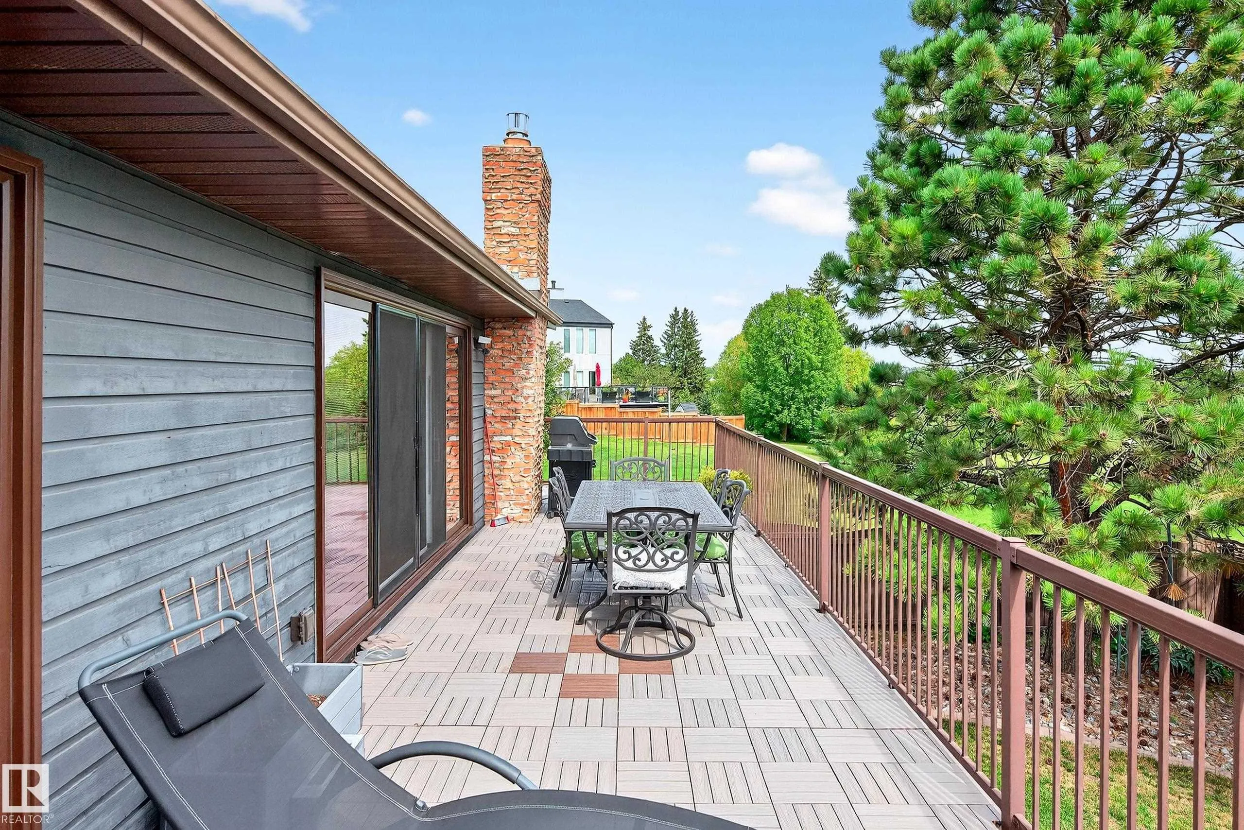 87 LOMBARD Crescent