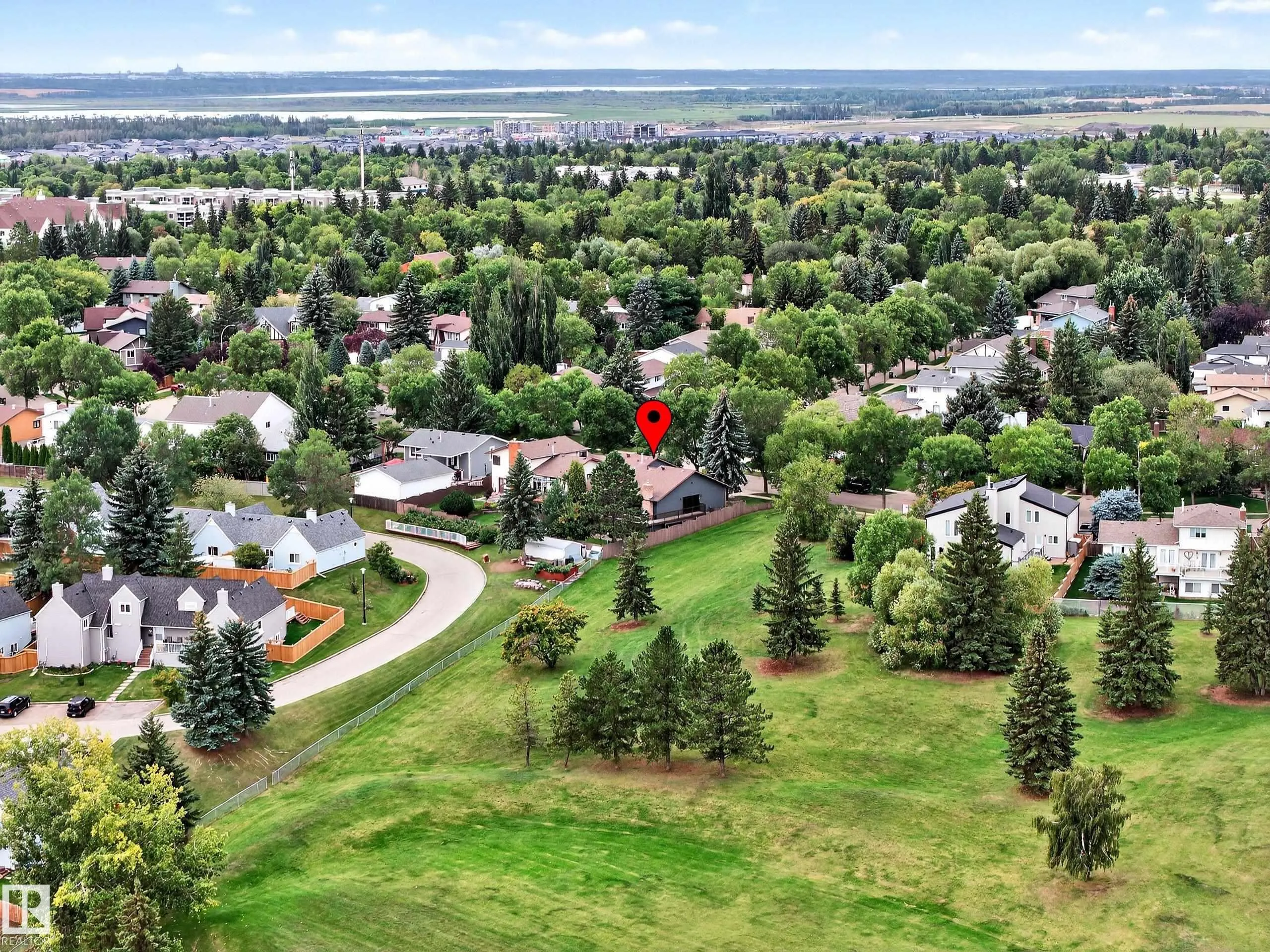 87 LOMBARD Crescent
