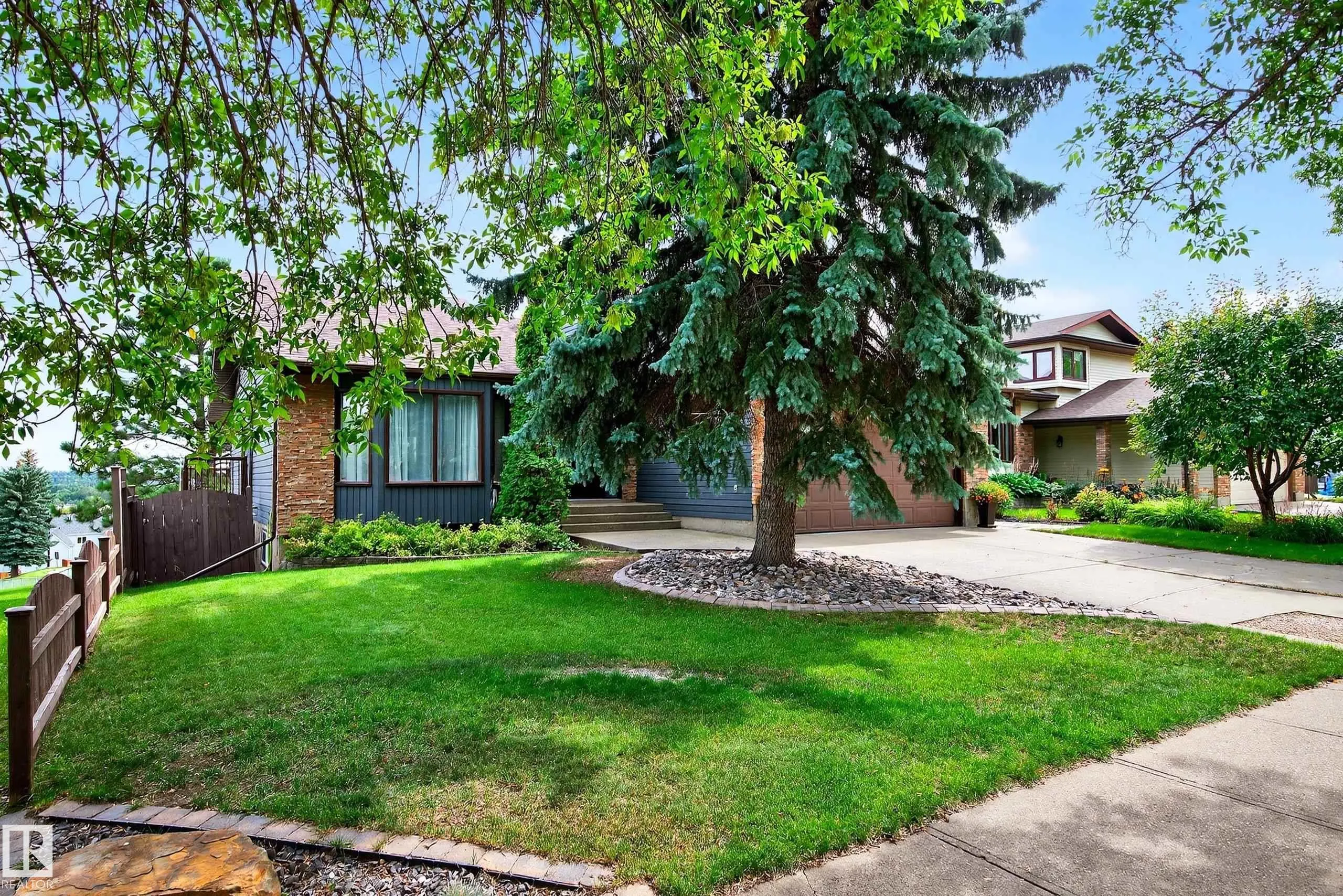 87 LOMBARD Crescent