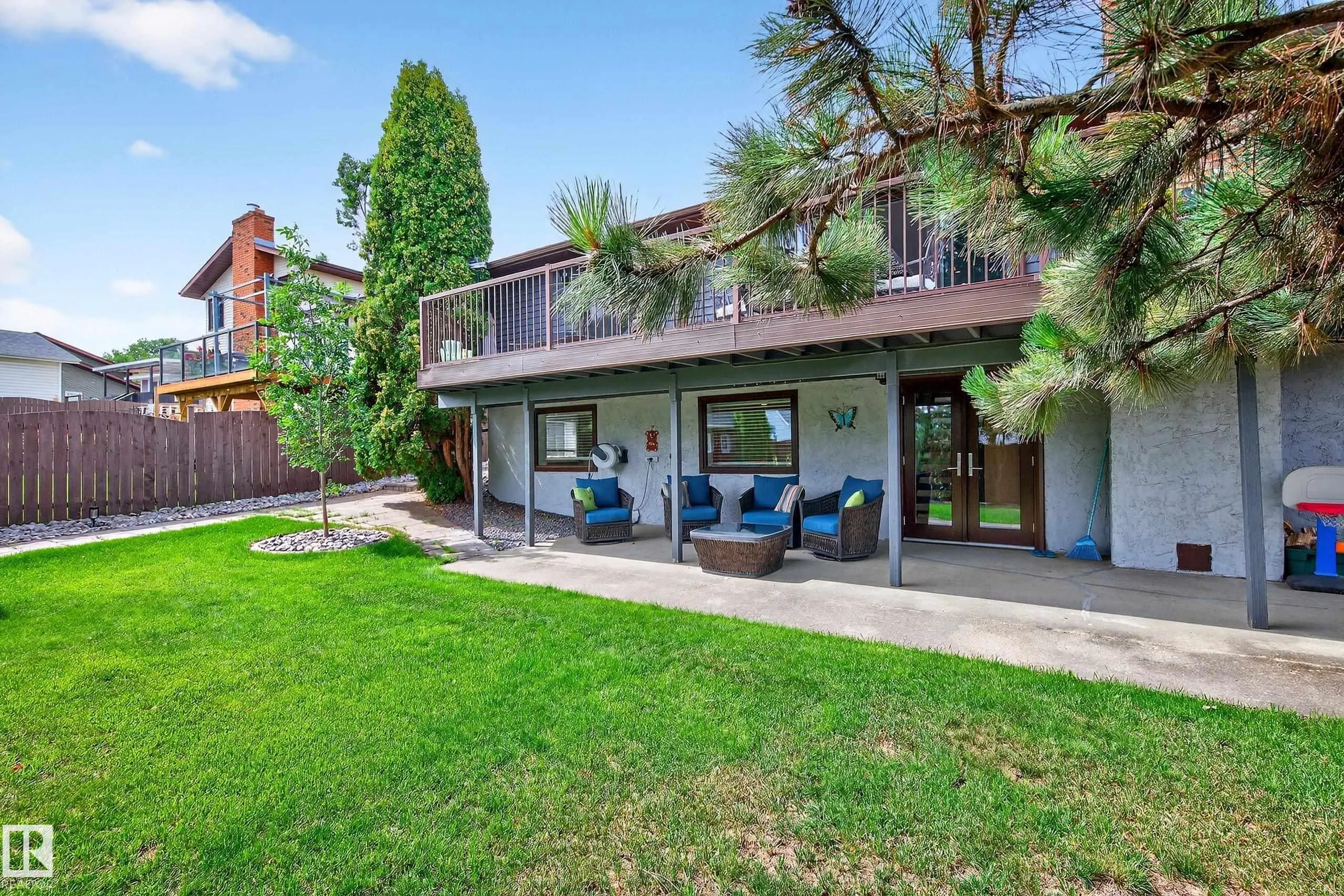 87 LOMBARD Crescent