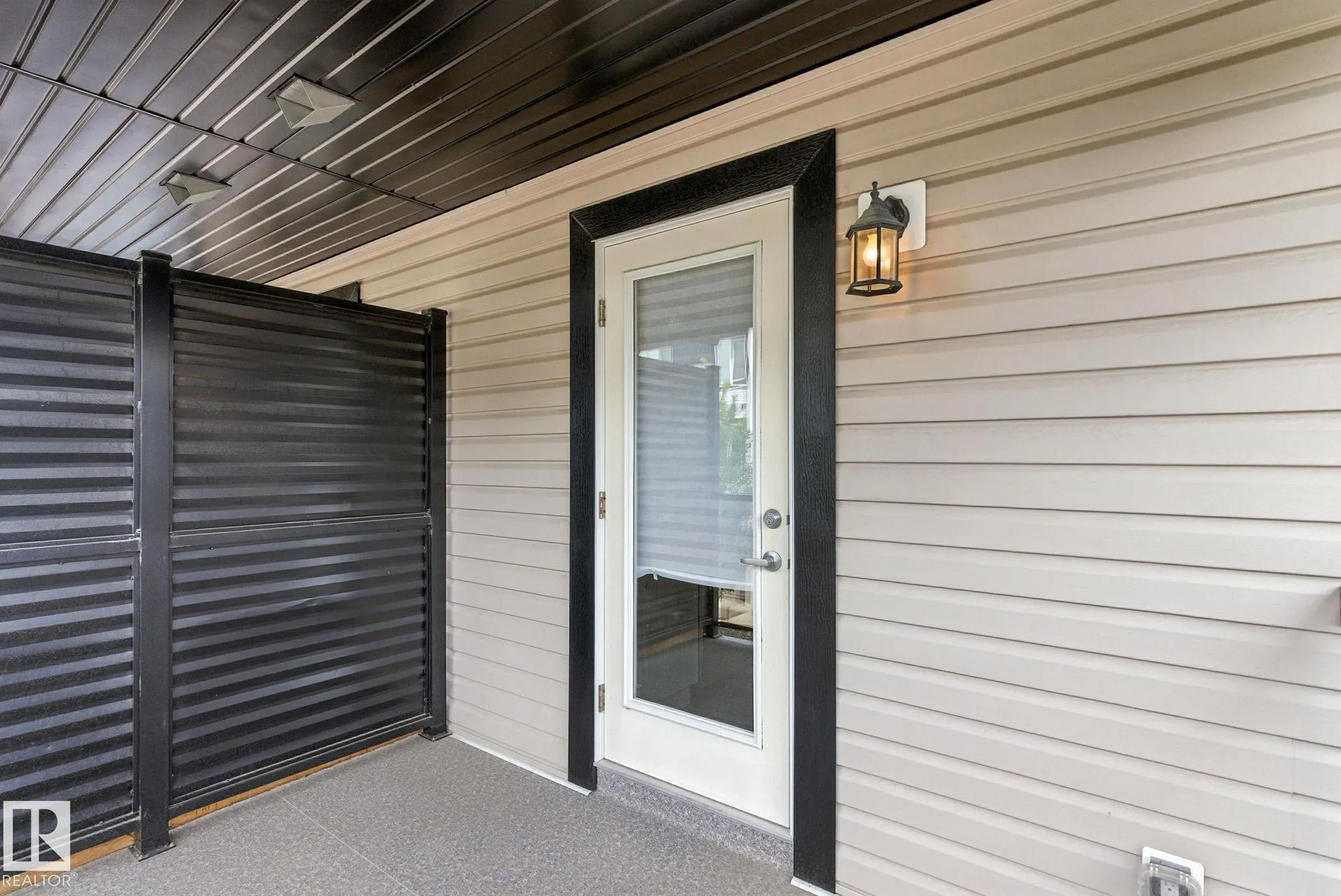 446 ALLARD Boulevard