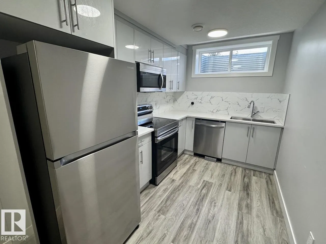 1516 PLUM CIRCLE Circle