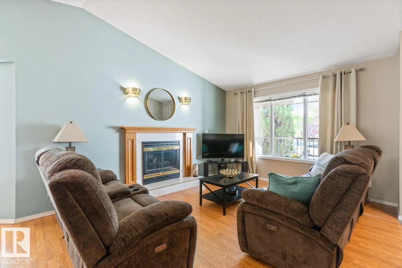 288 REGENCY Drive
