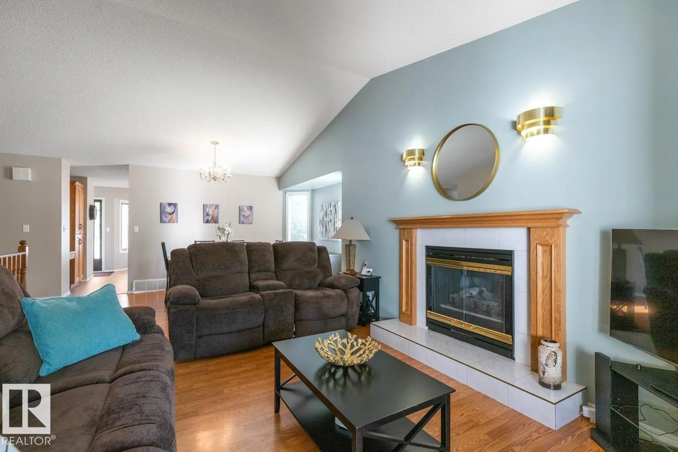 288 REGENCY Drive