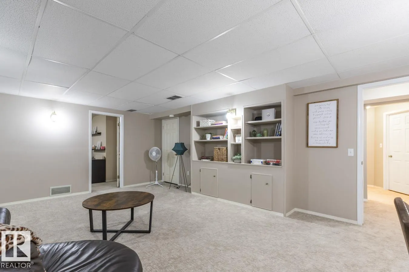 288 REGENCY Drive
