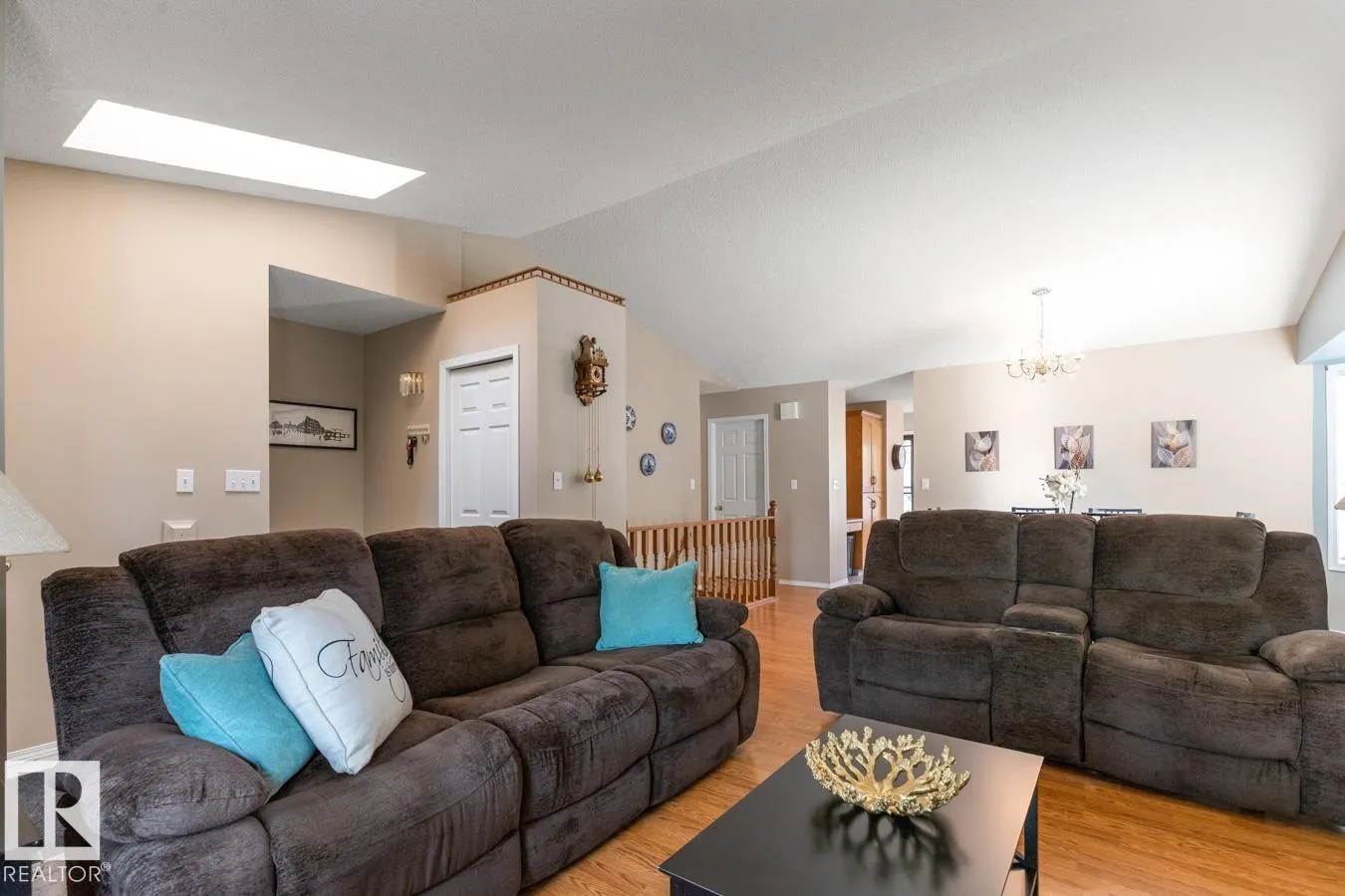 288 REGENCY Drive