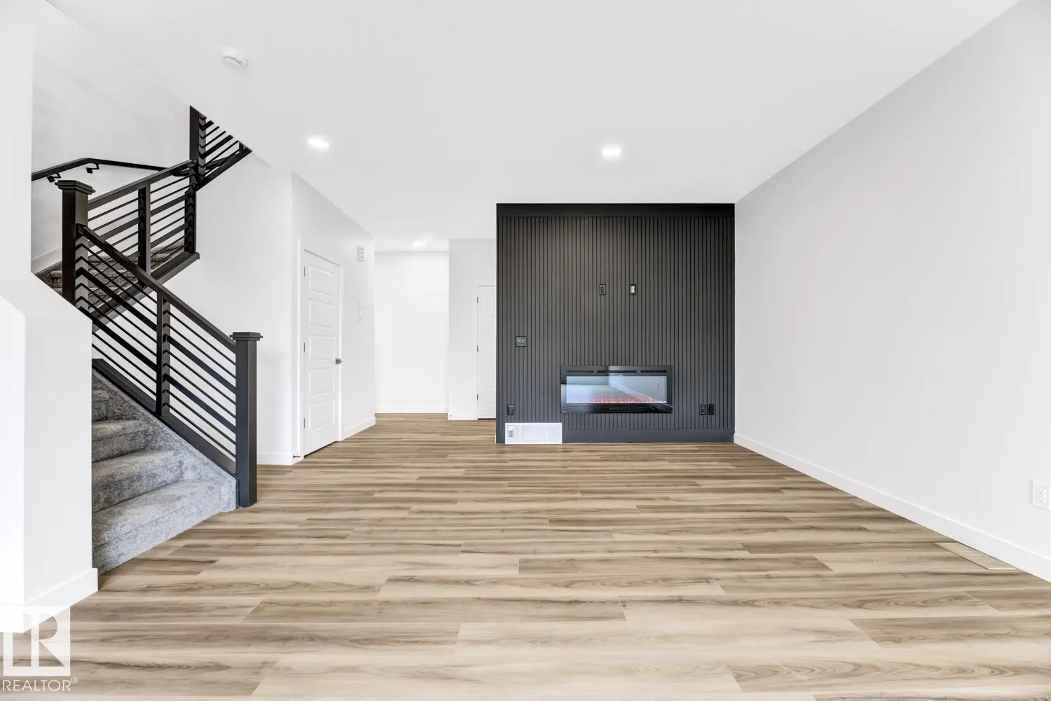 3 EMERSON Landing
