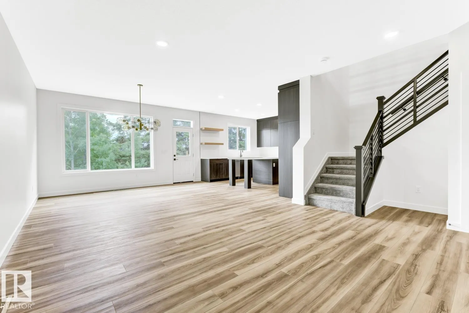 3 EMERSON Landing