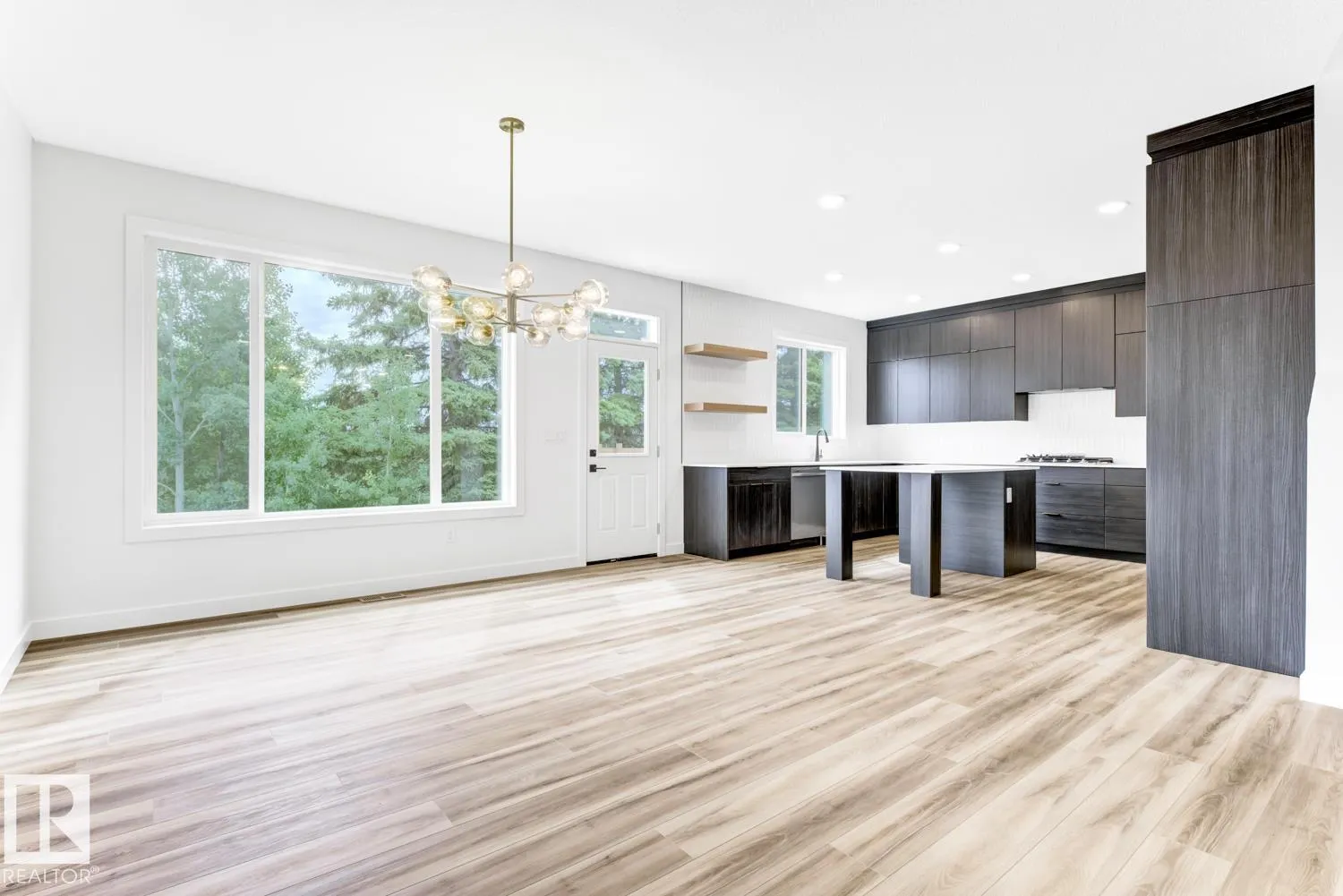 3 EMERSON Landing