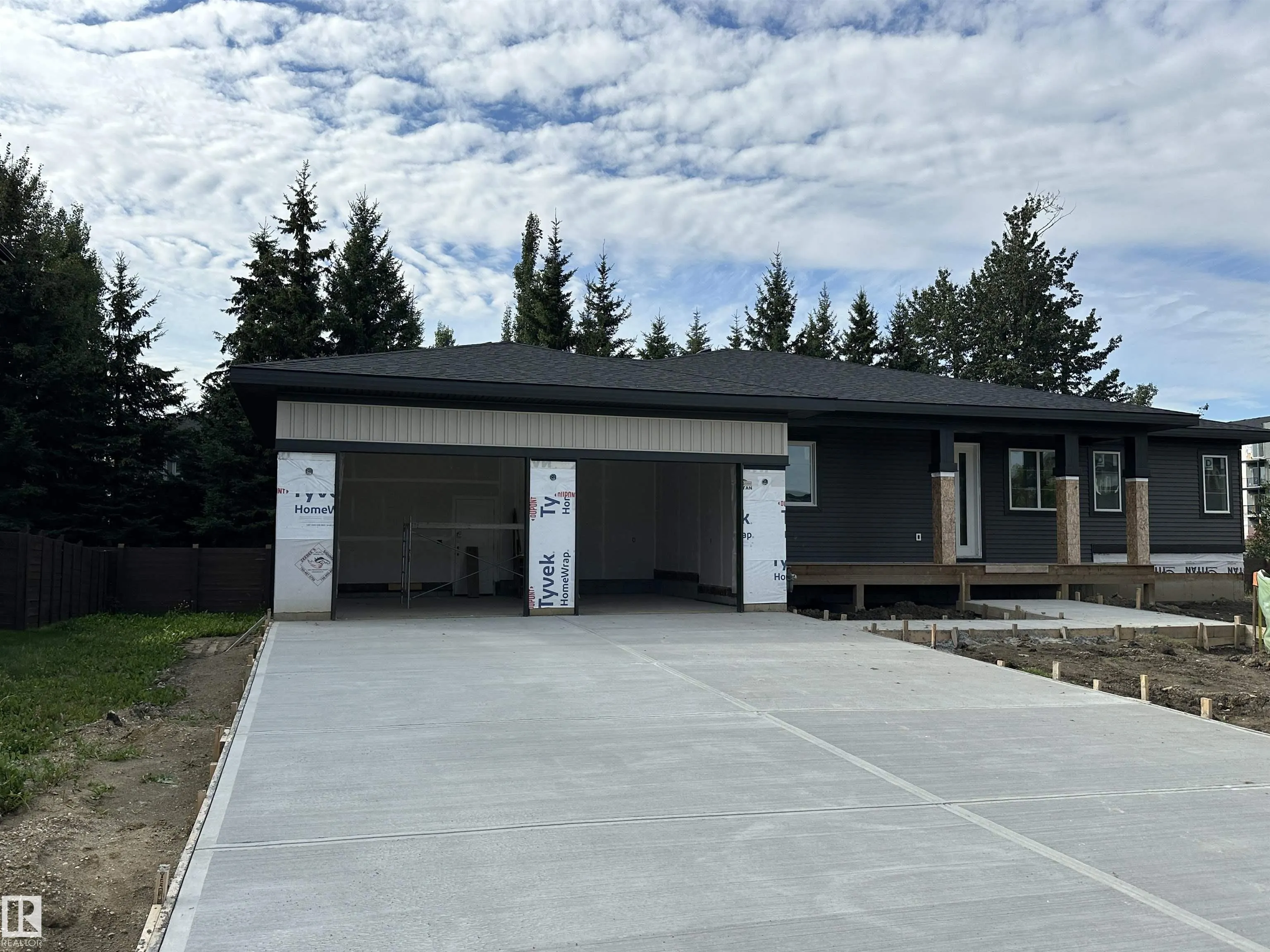 1 KINGSBURY Circle