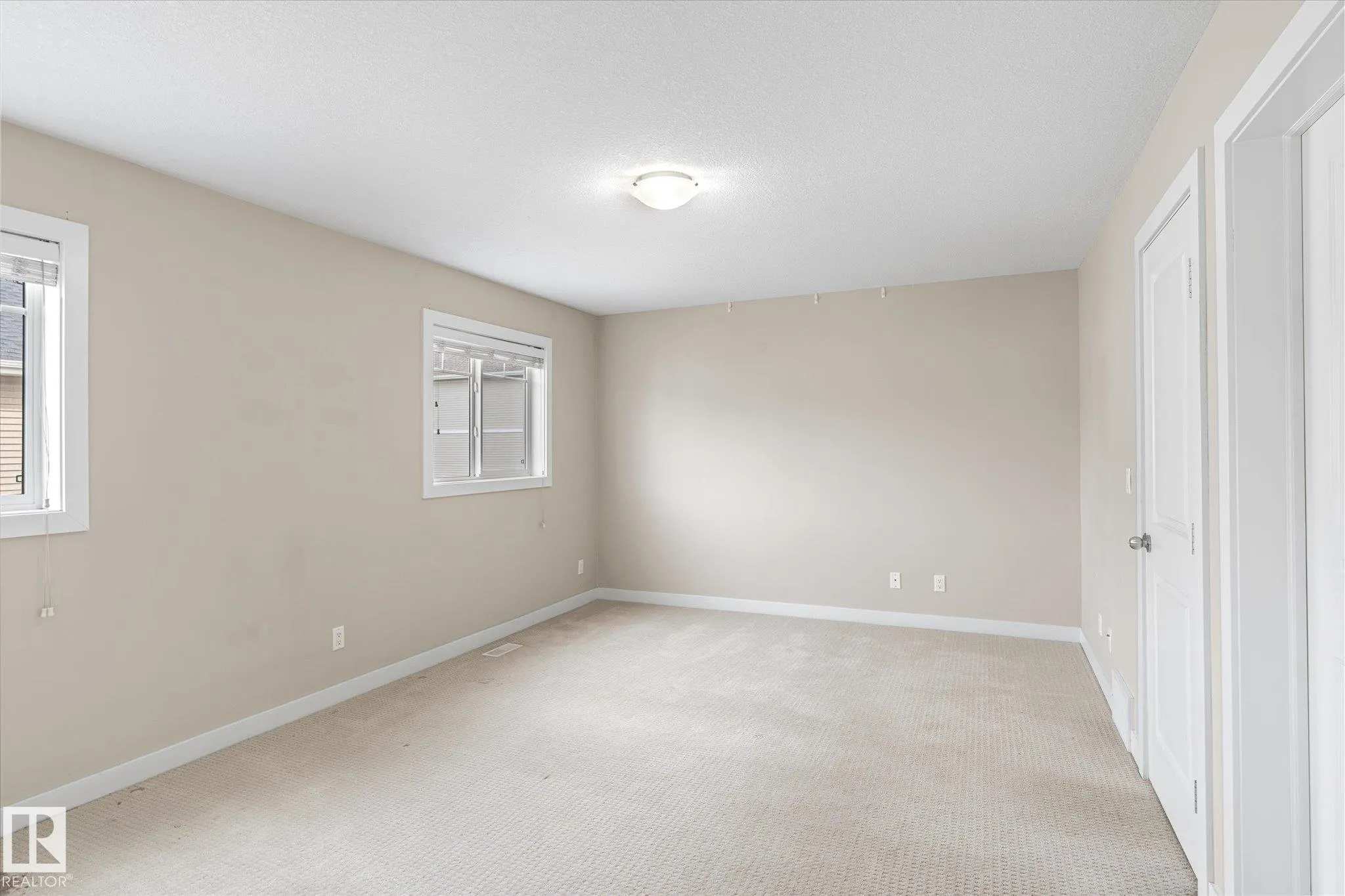 7289 SOUTH TERWILLEGAR Drive