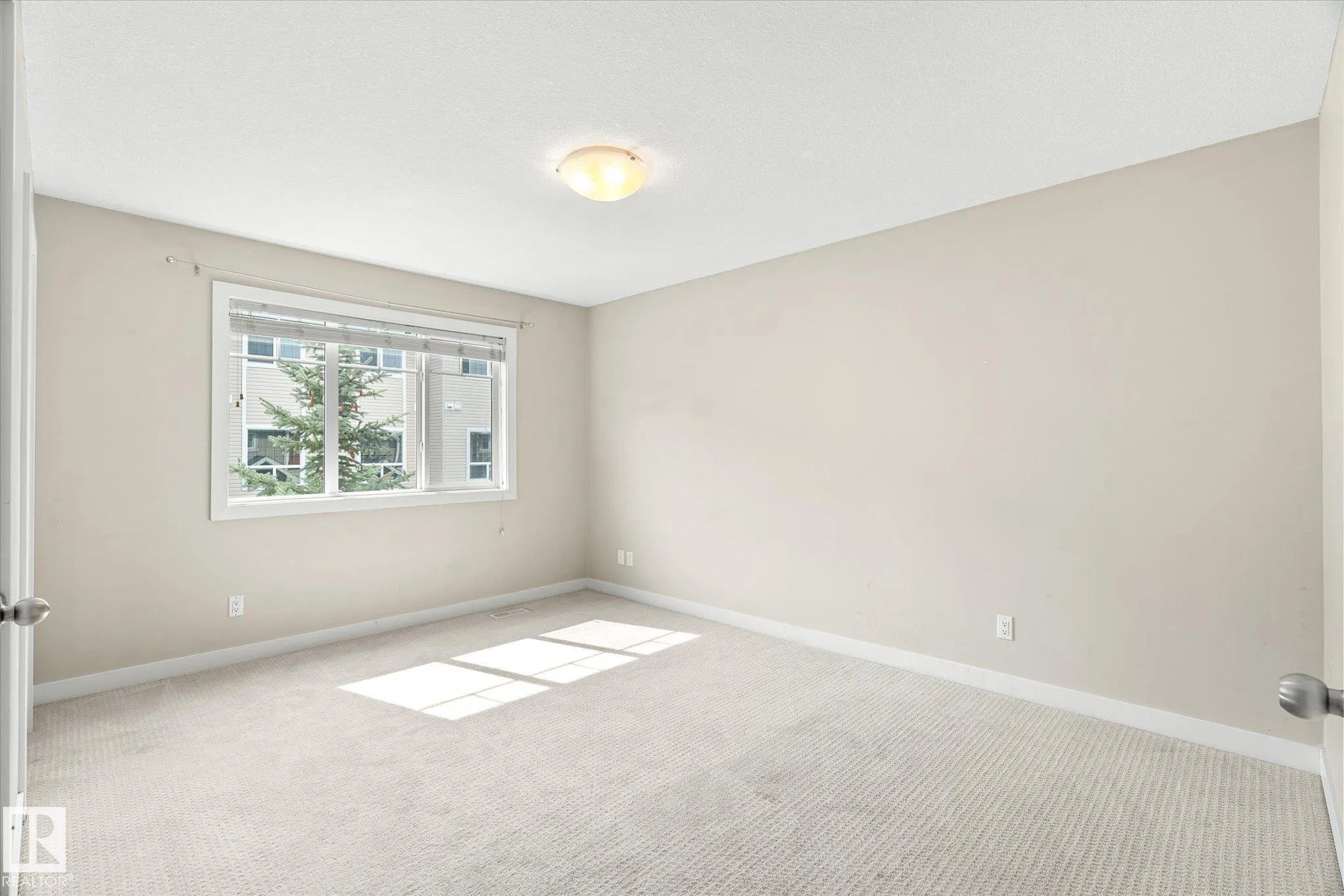 7289 SOUTH TERWILLEGAR Drive