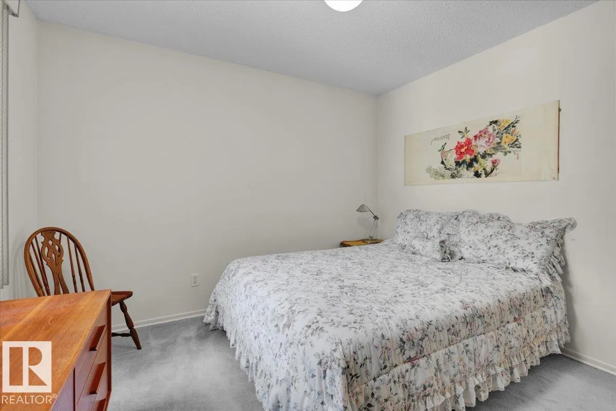11022 85 Avenue