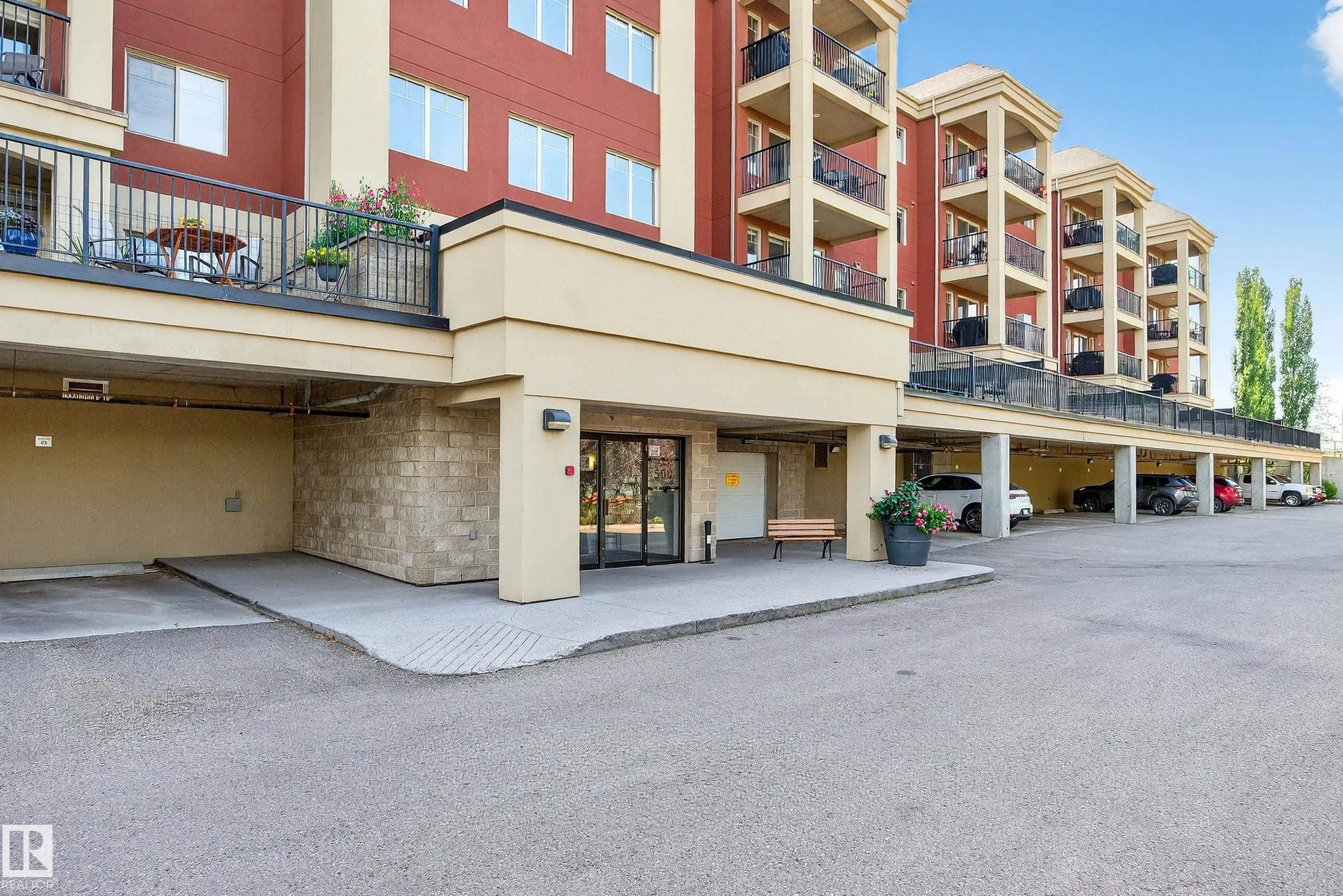 500 PALISADES Way