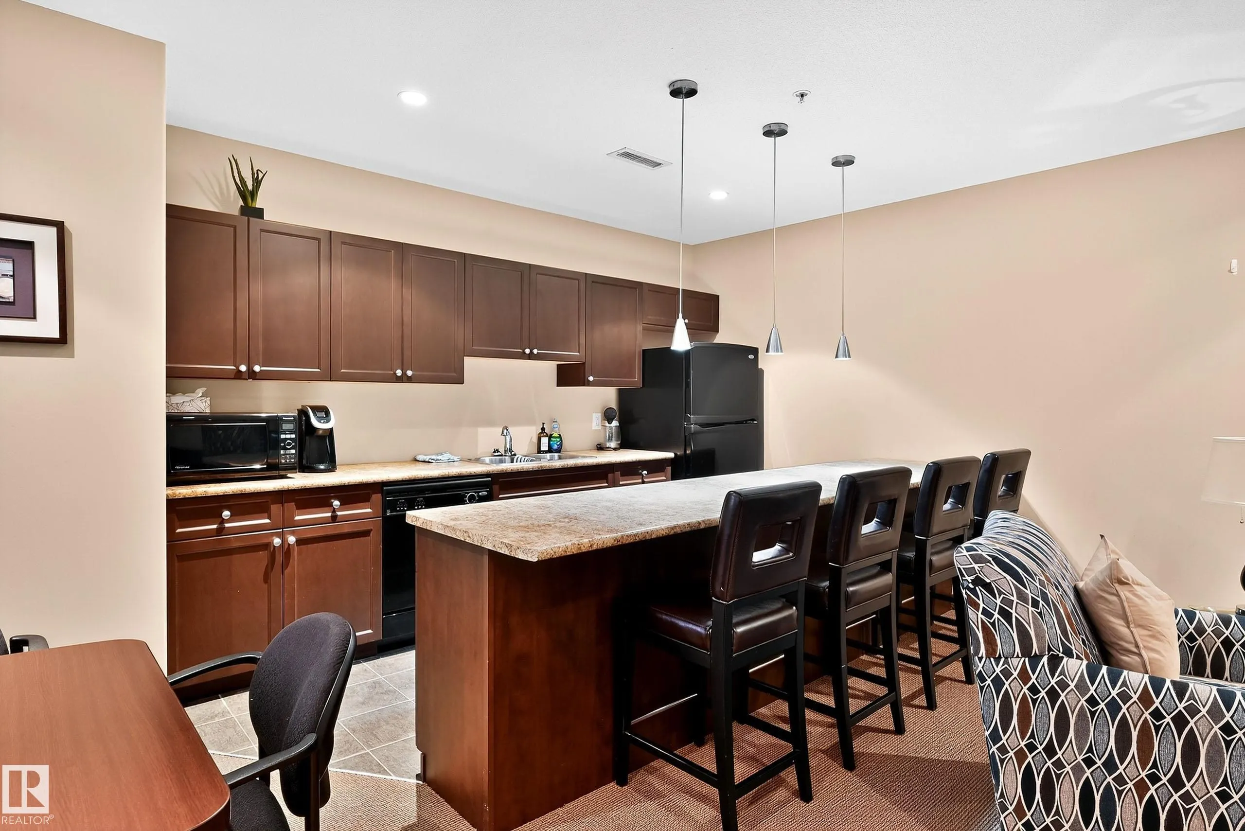 500 PALISADES Way