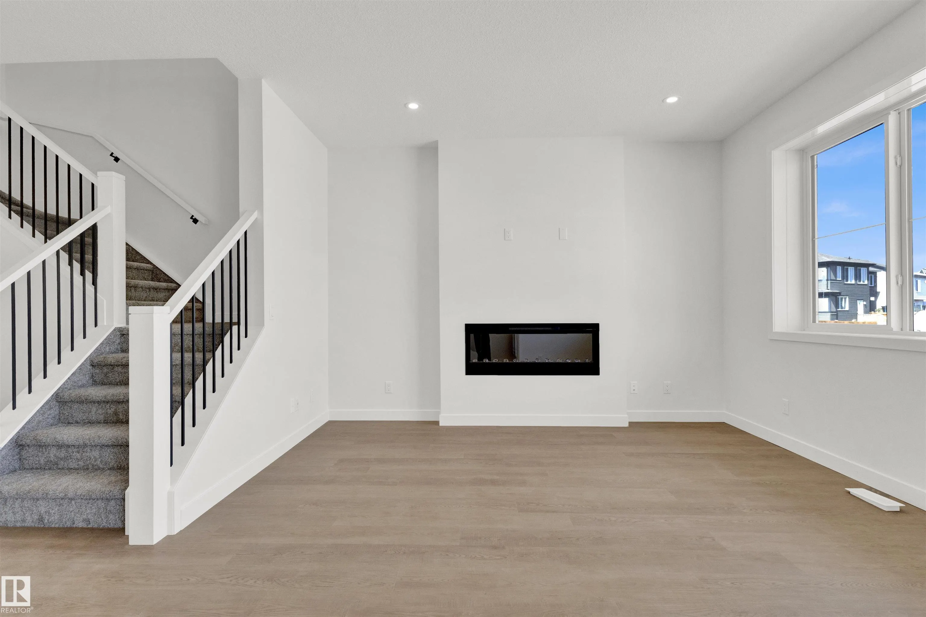 507 Paterson Way