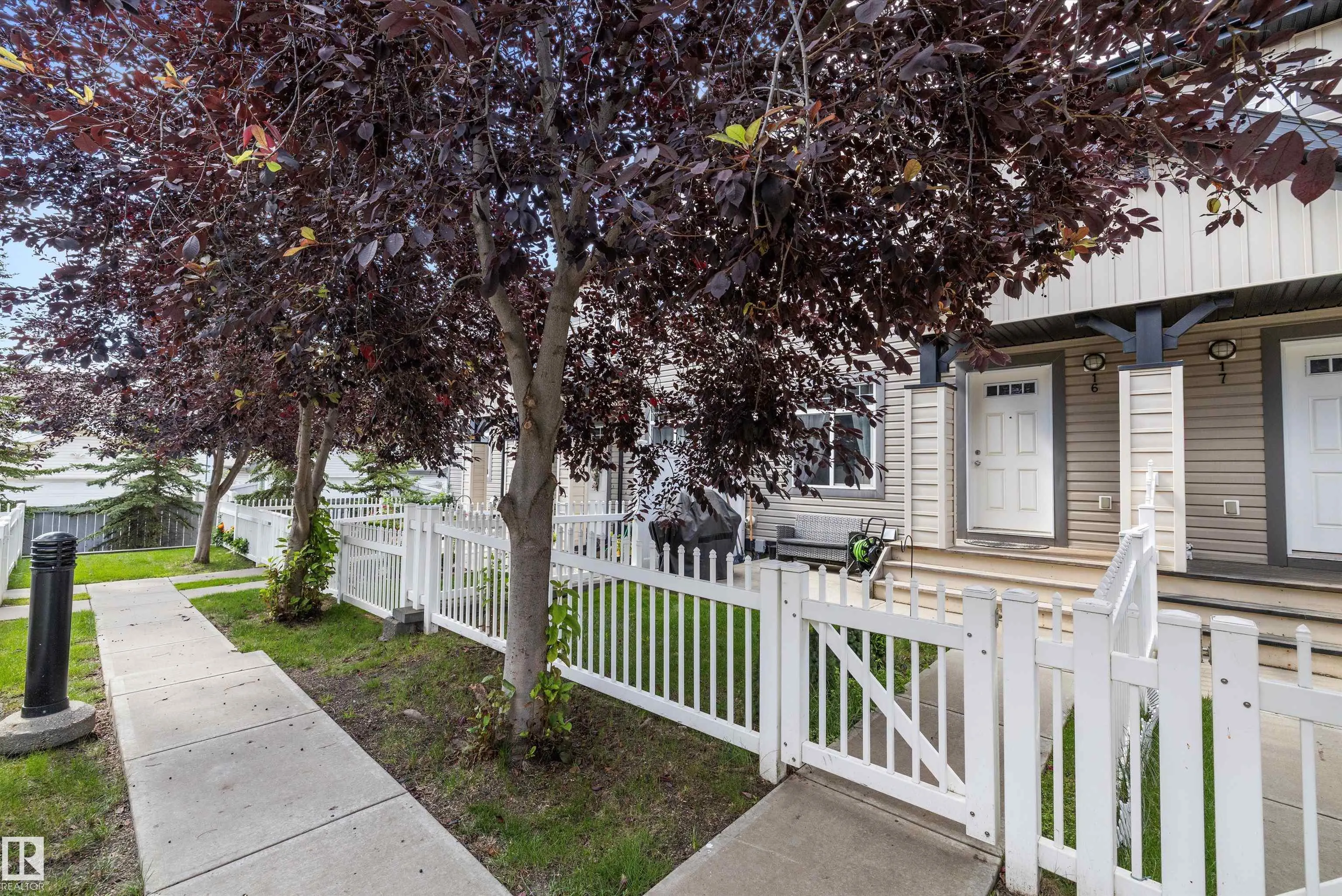 465 HEMINGWAY Road