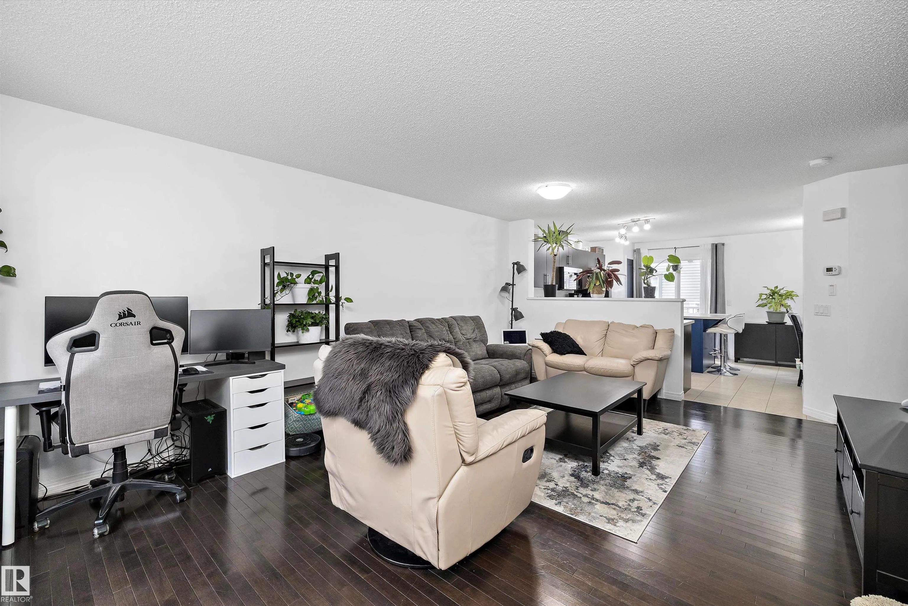 465 HEMINGWAY Road