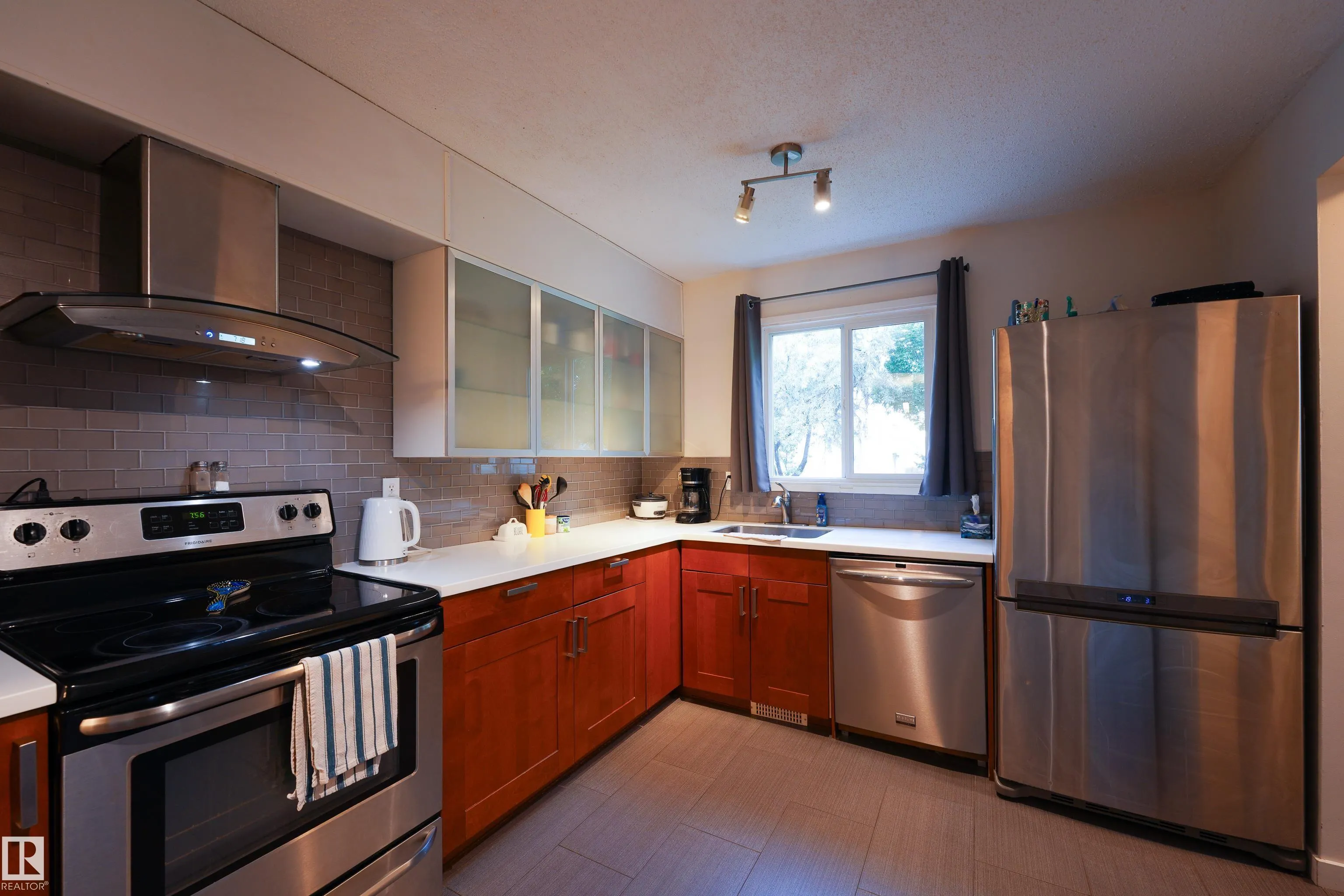 26 MCLEOD Place