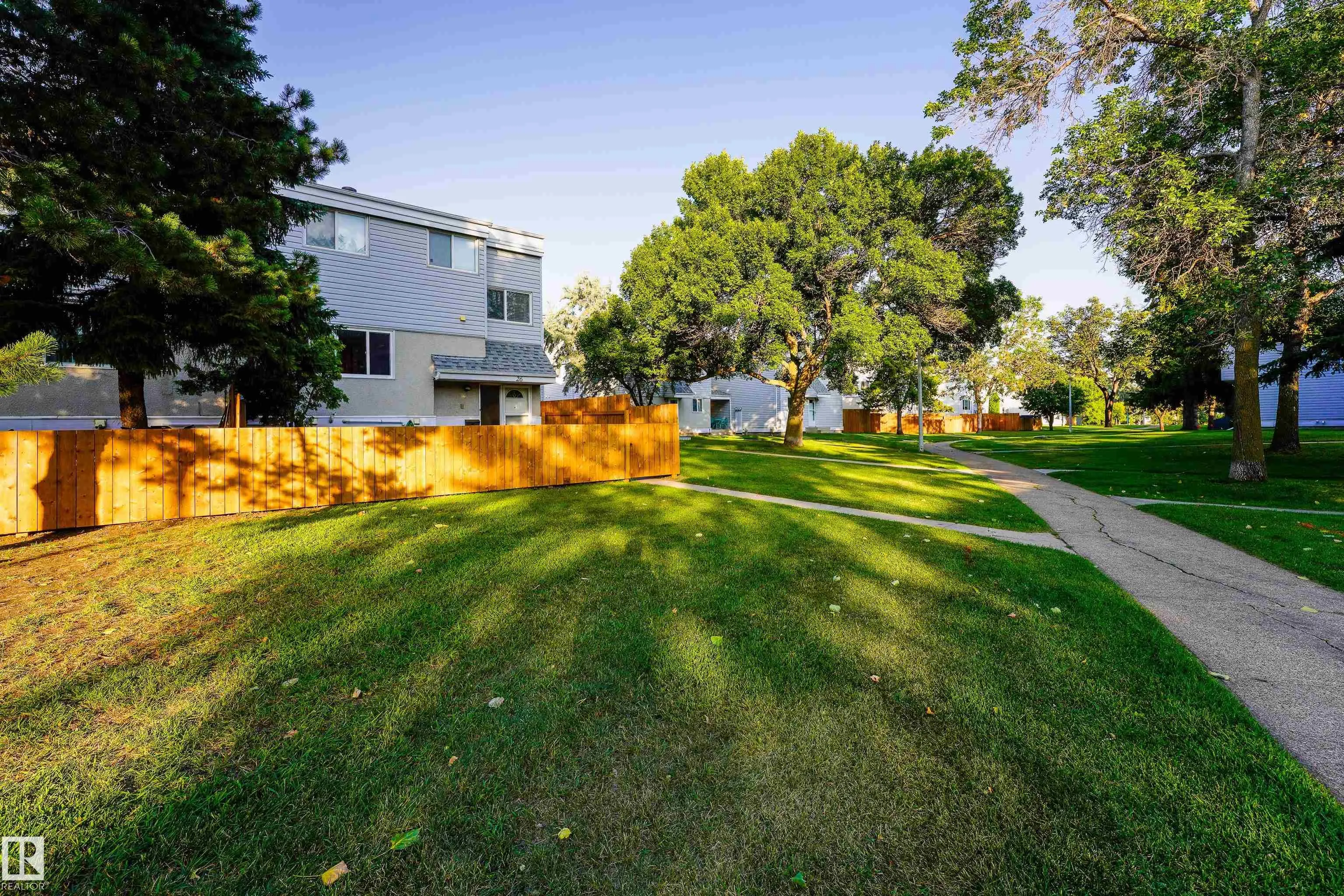 26 MCLEOD Place