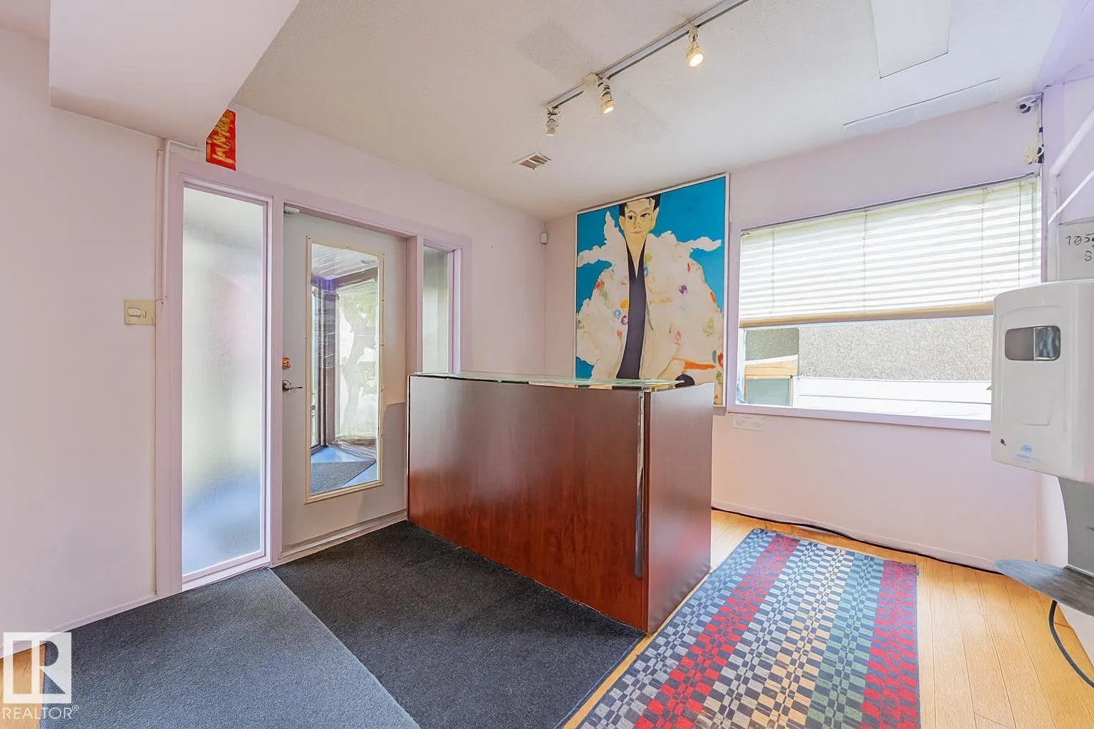 9865 85 Avenue