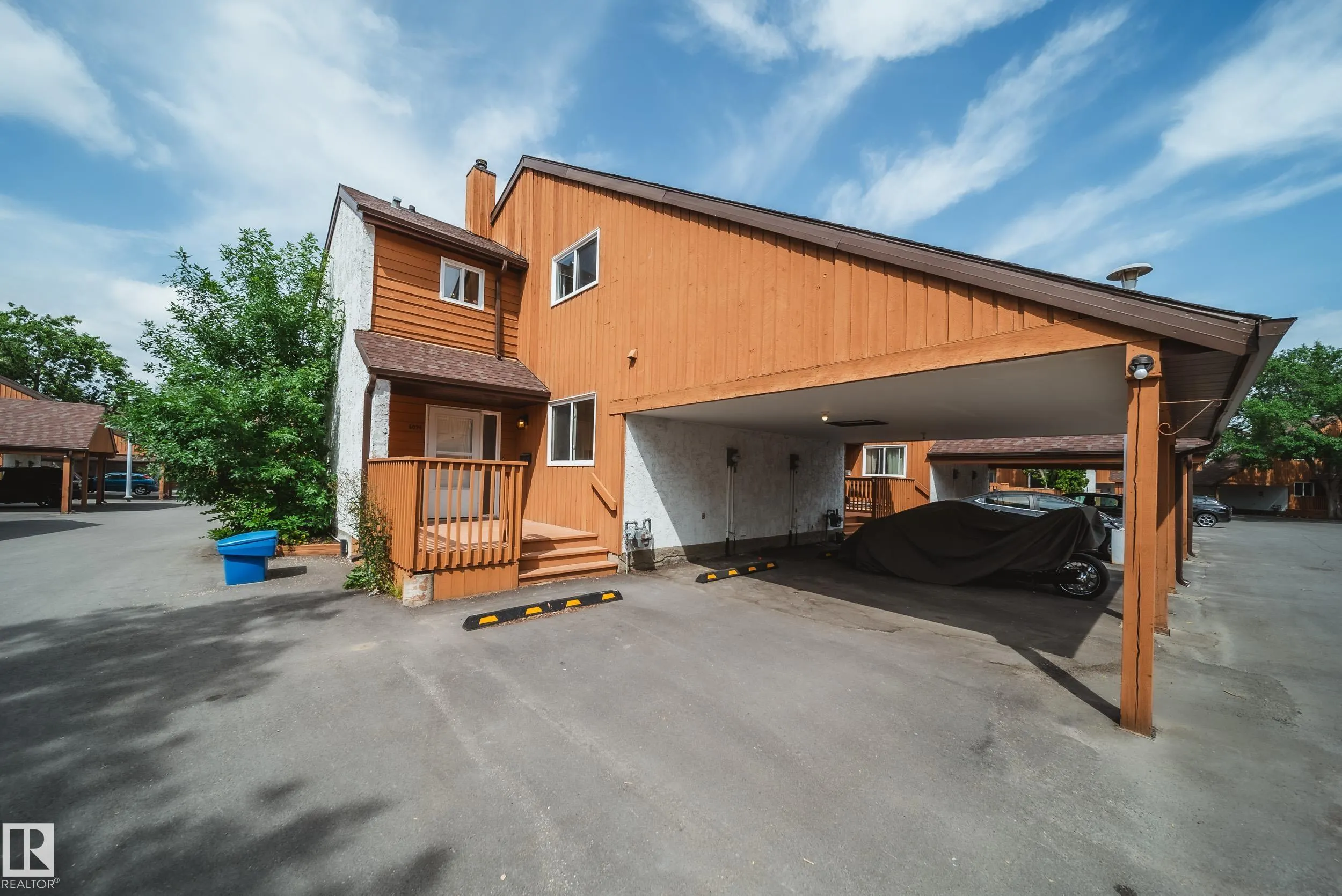 6098 MILL WOODS