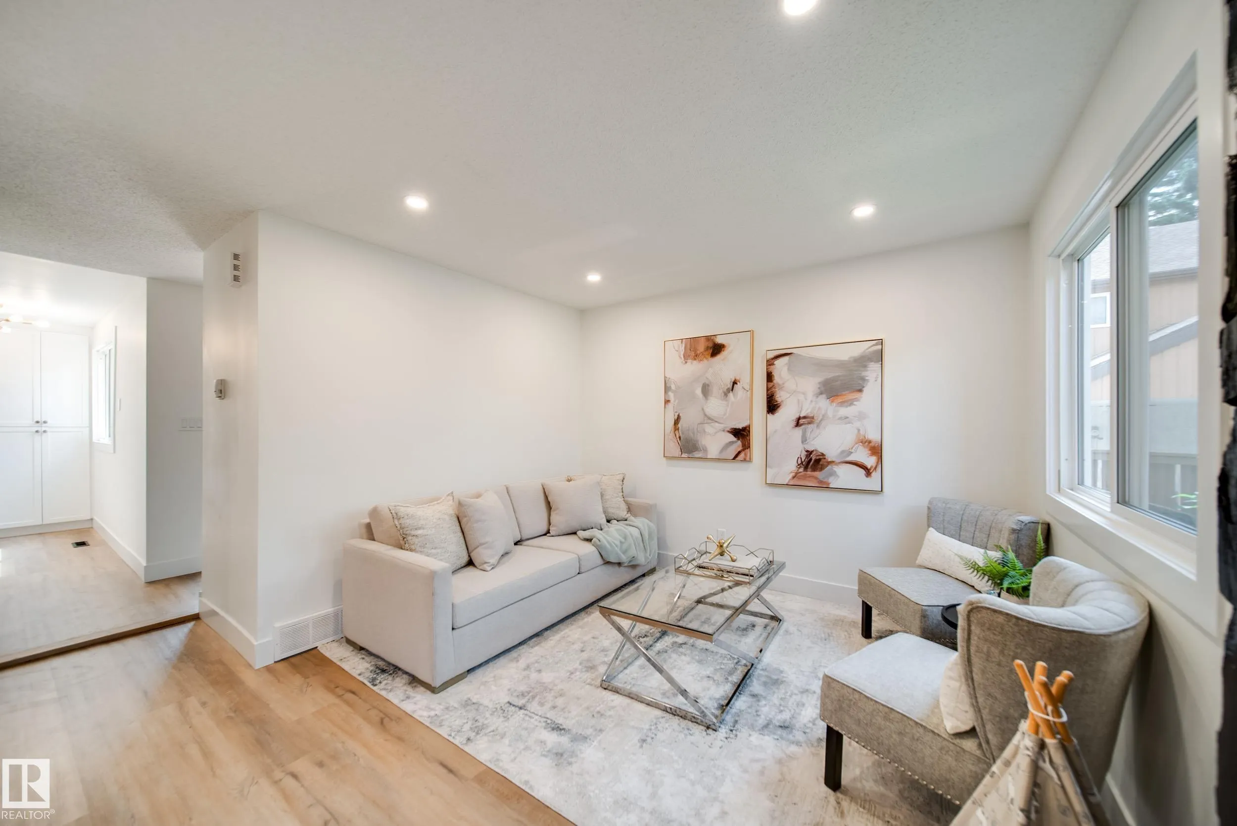 6098 MILL WOODS