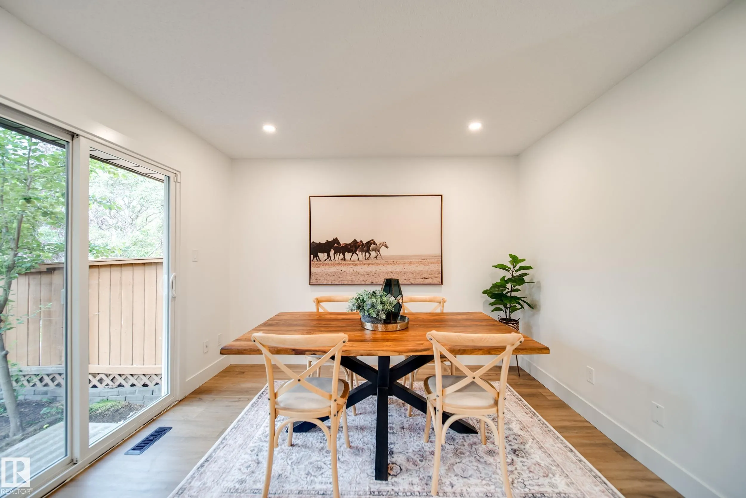6098 MILL WOODS