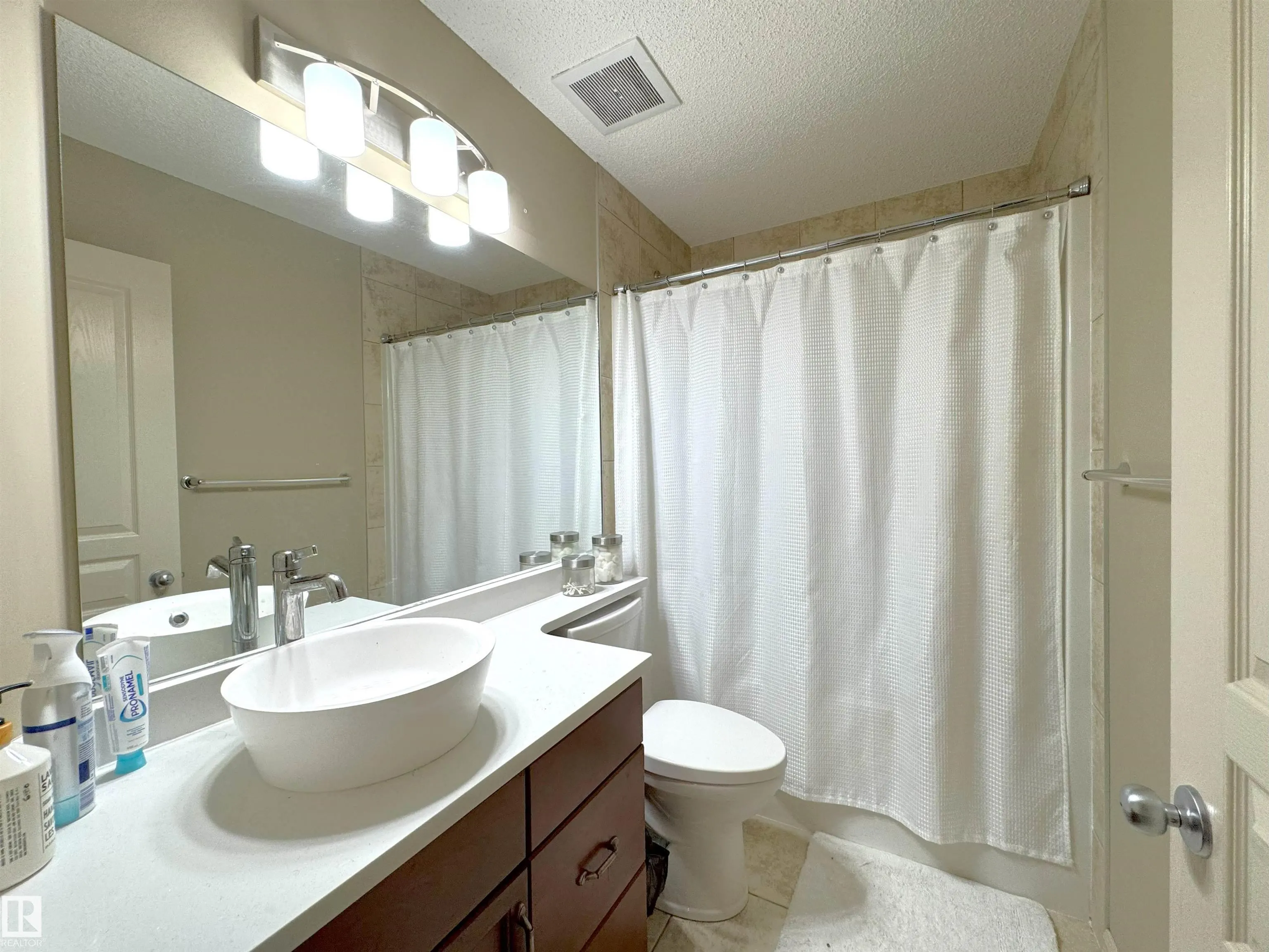 1206 MCKINNEY Court