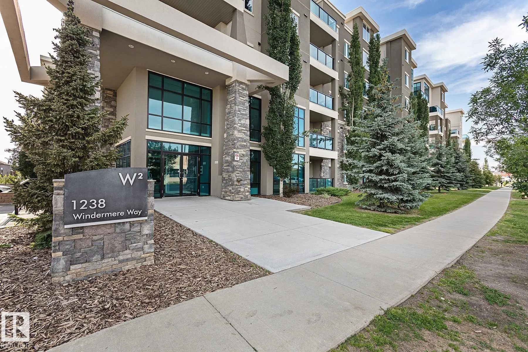 1238 WINDERMERE Way
