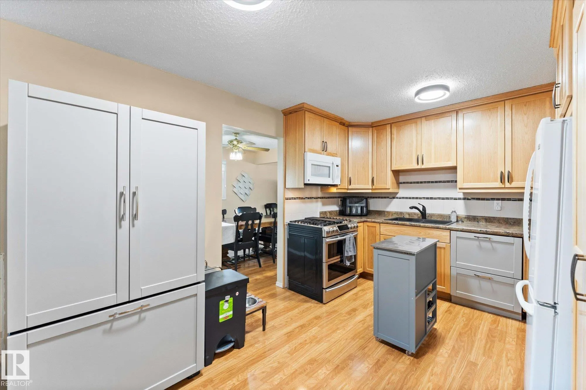 1 MILLER Avenue