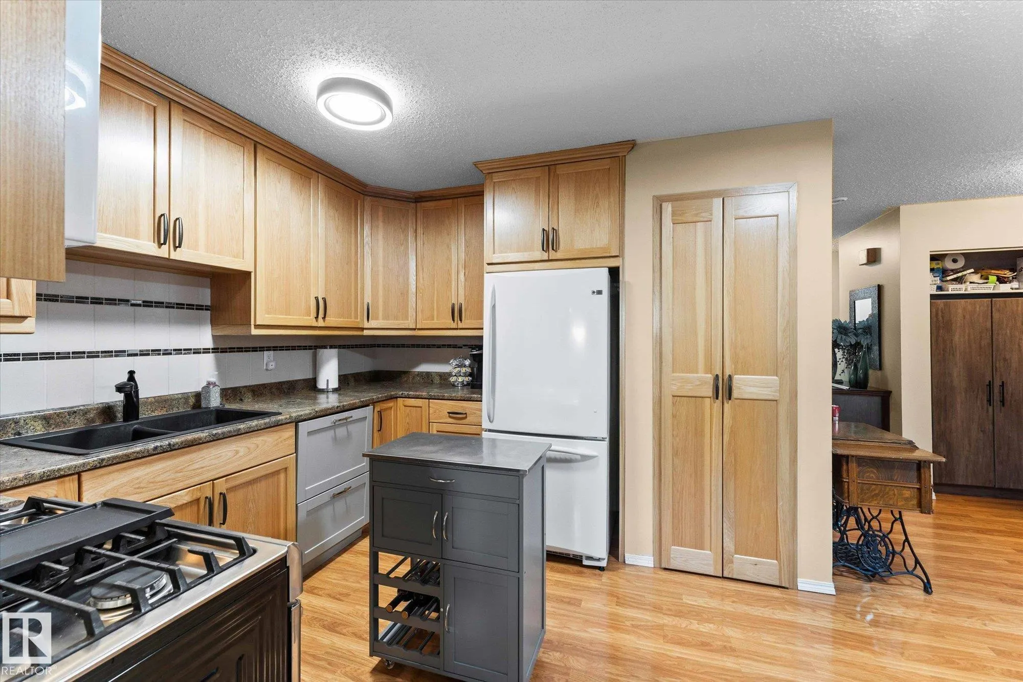 1 MILLER Avenue