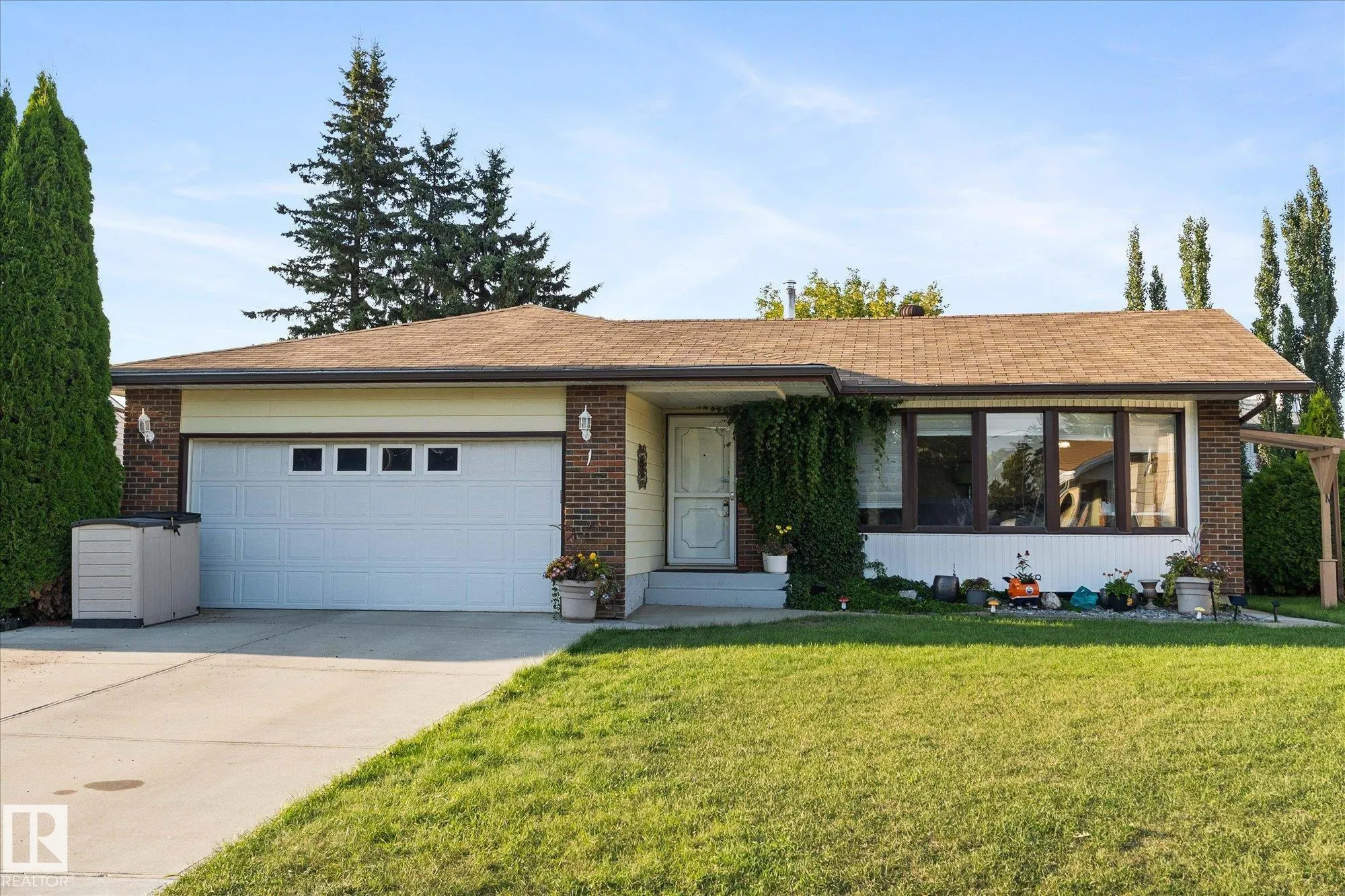 1 MILLER Avenue