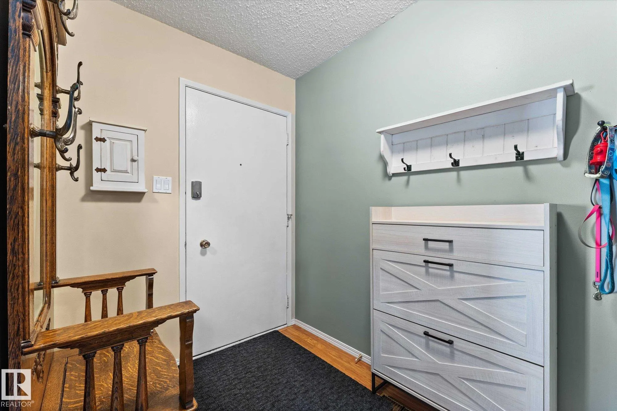 1 MILLER Avenue