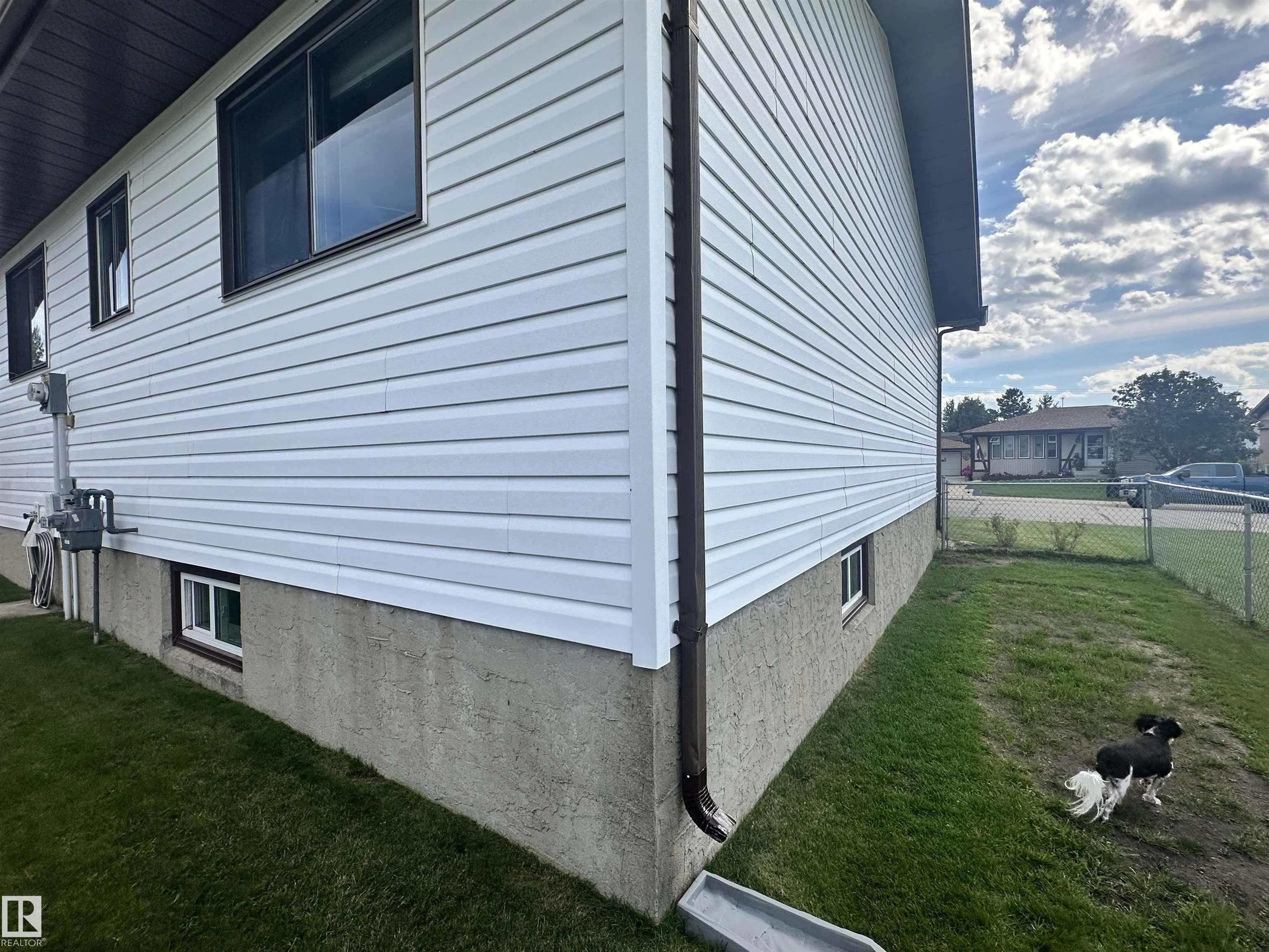 6 ISBISTER Avenue